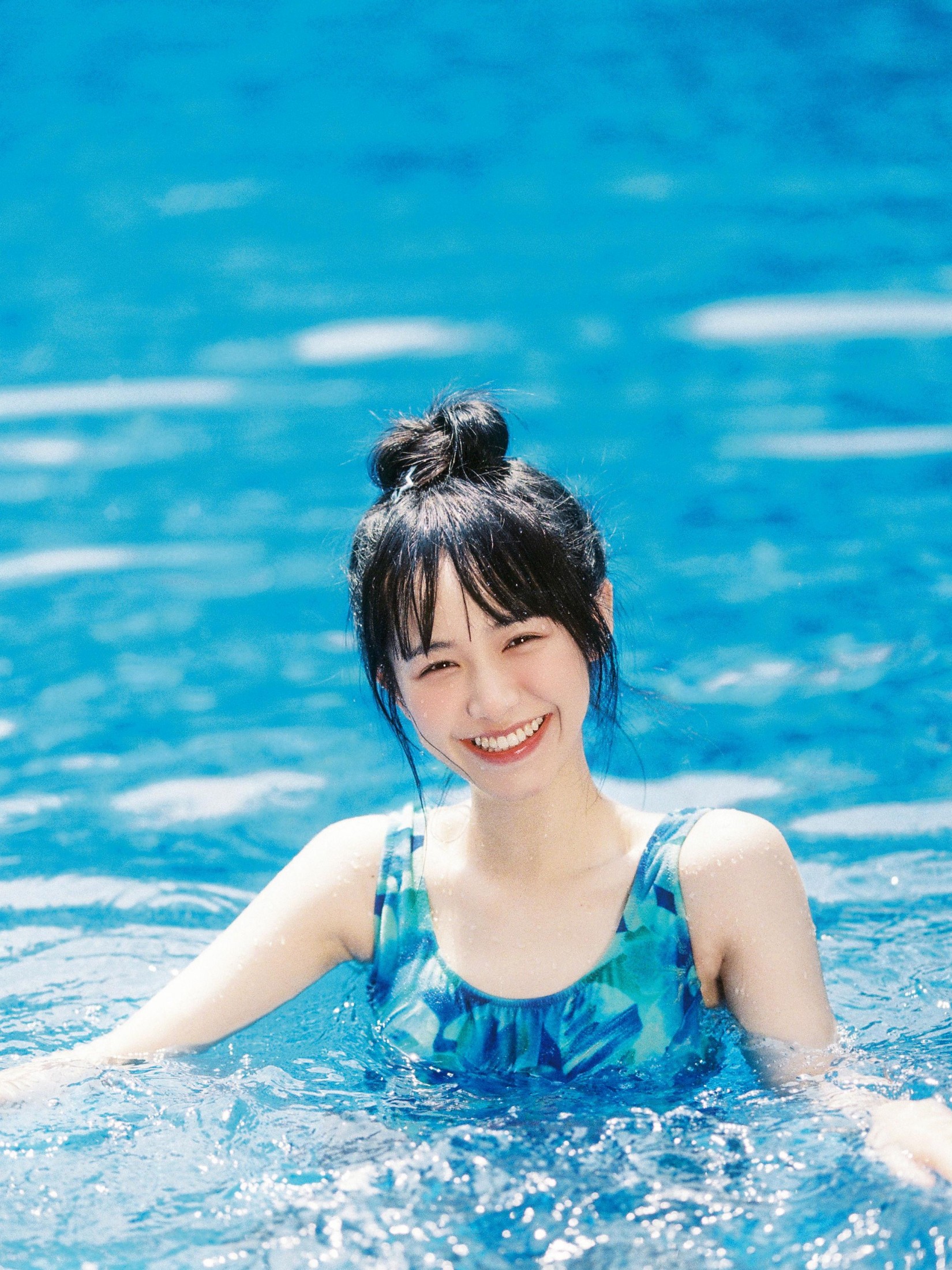 快乐苏苏 – 《夏日泳池》[15P] 插图2