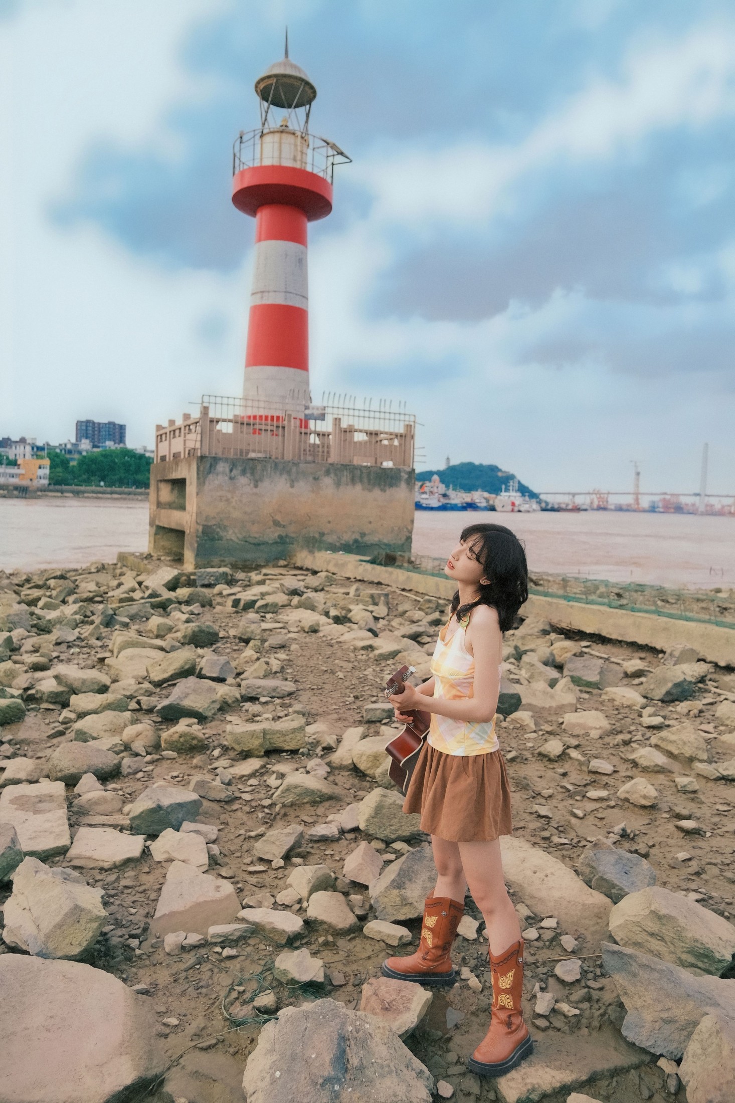 满银河乱跑 – 《码头》[26P]