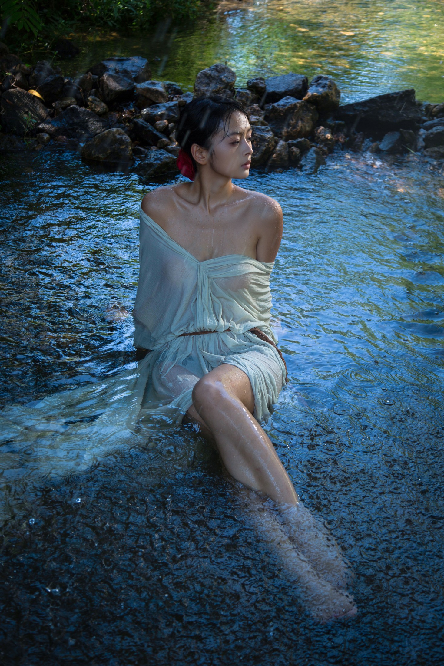 小江 – 《溪水边的女孩》[17P]