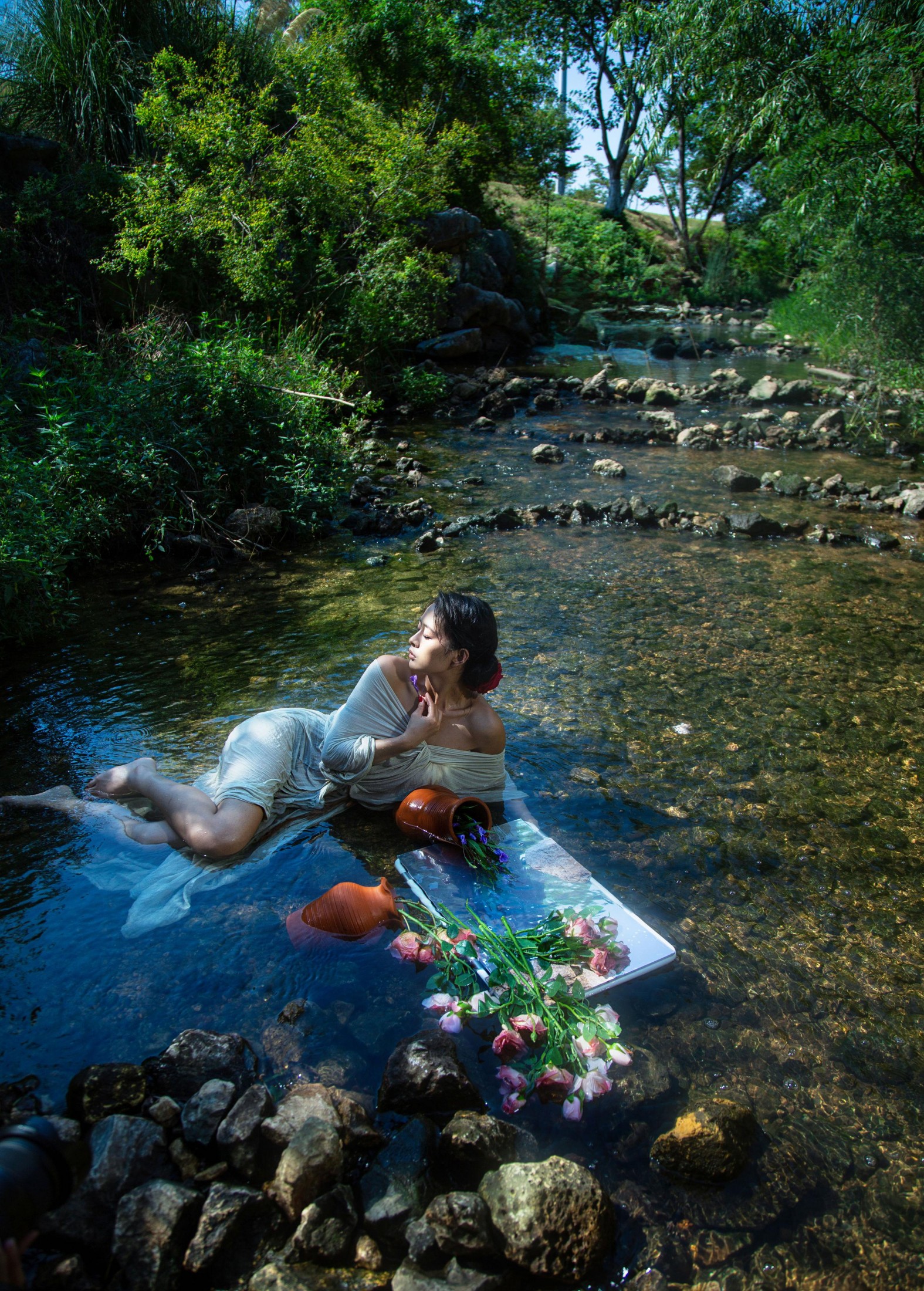 小江 – 《溪水边的女孩》[17P]