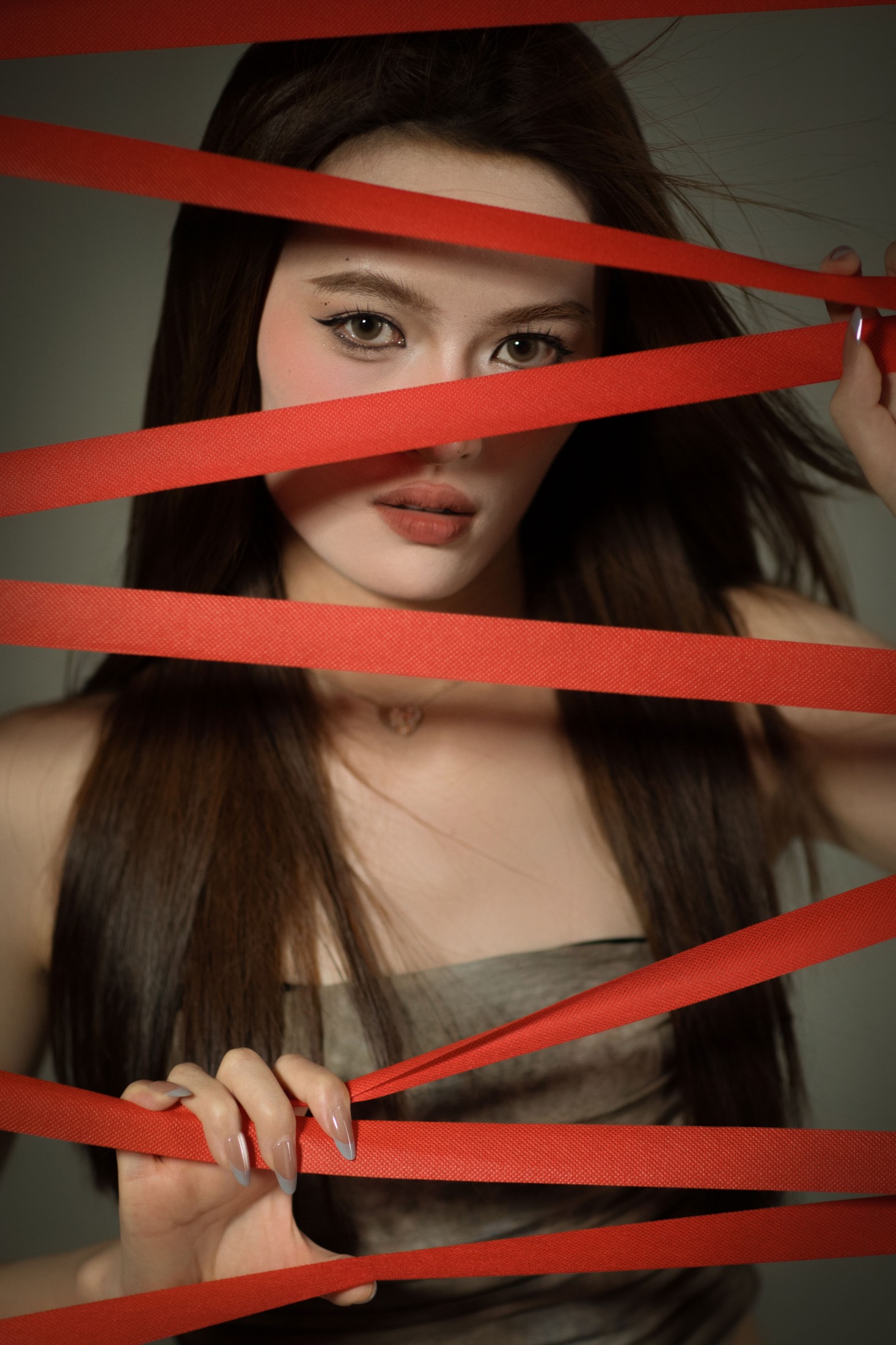 Ui妮. – 《束缚》[9P]