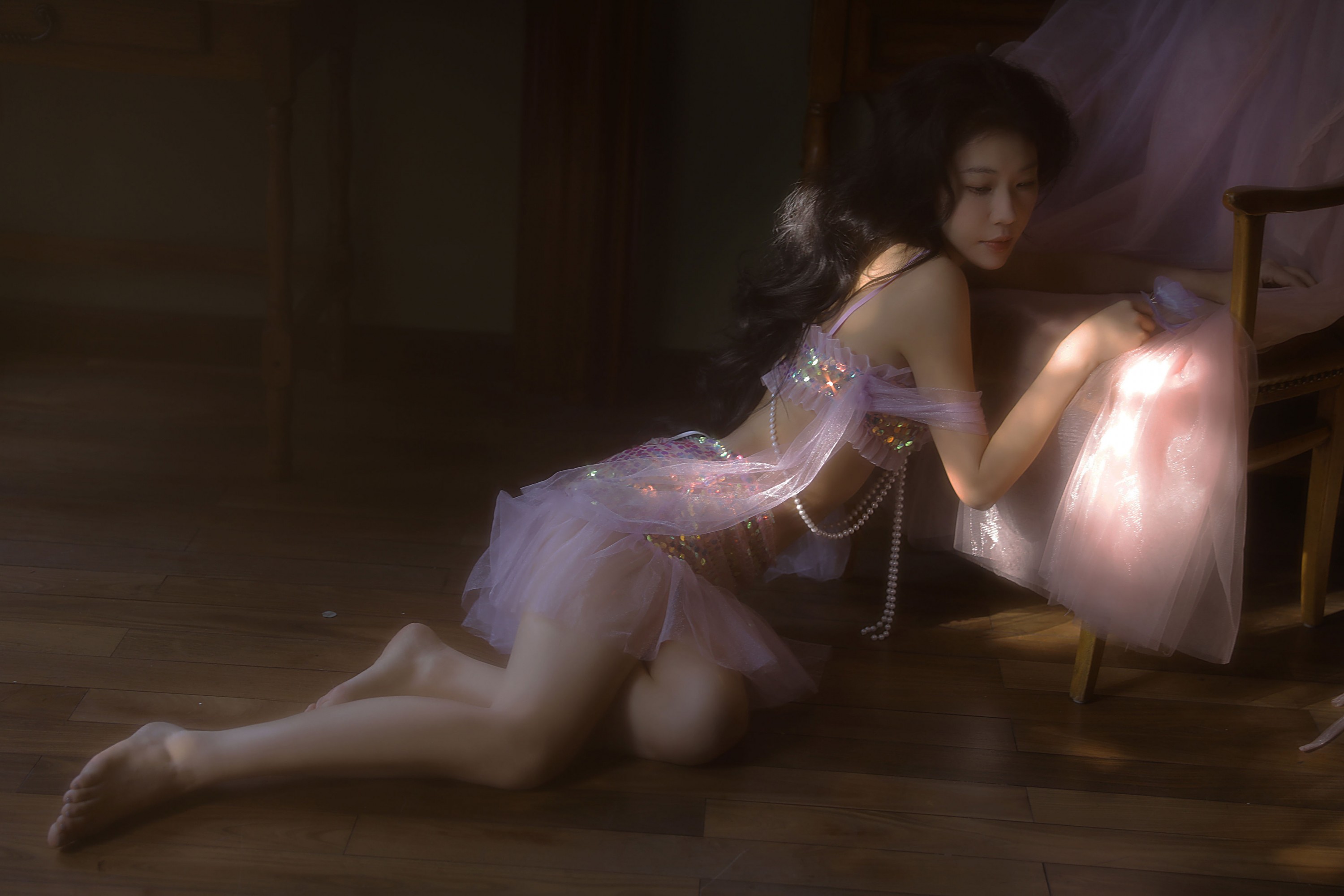 野生模特园子 – 《会发光的紫》[9P]