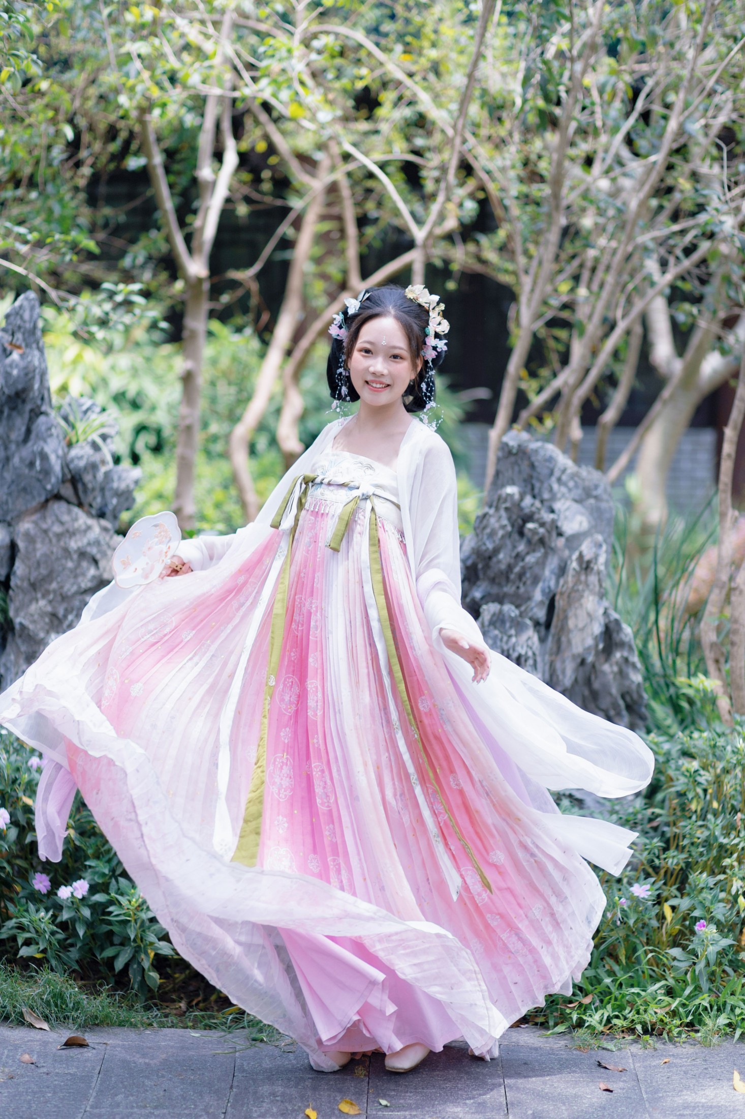 宝 – 《春日少女》[15P]