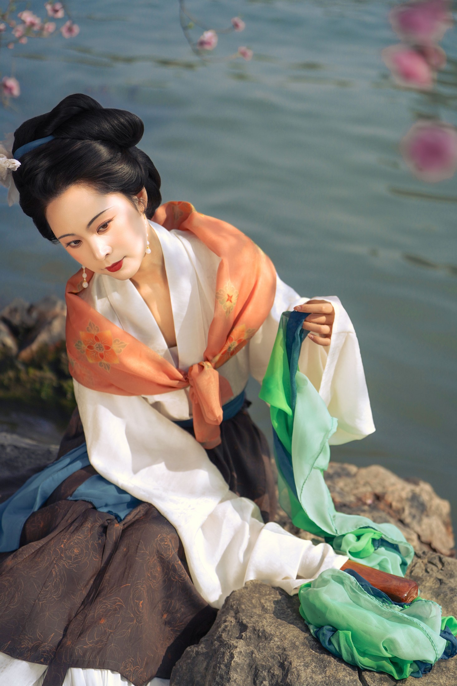 三弦 – 《浣纱弄碧影，自与清波闲》[10P]