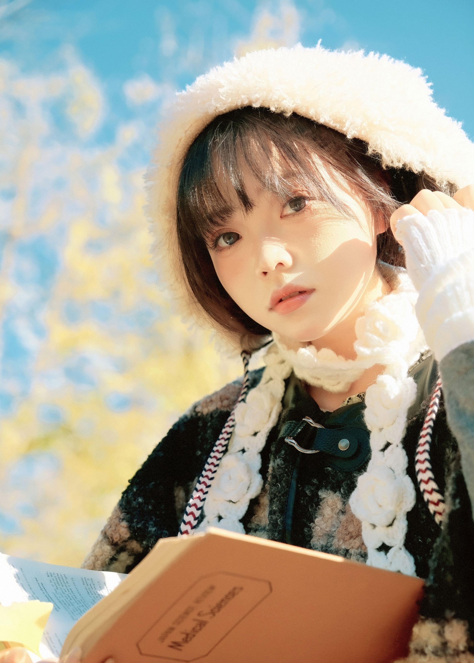 贝贝不睡觉 – 《深秋》[27P]