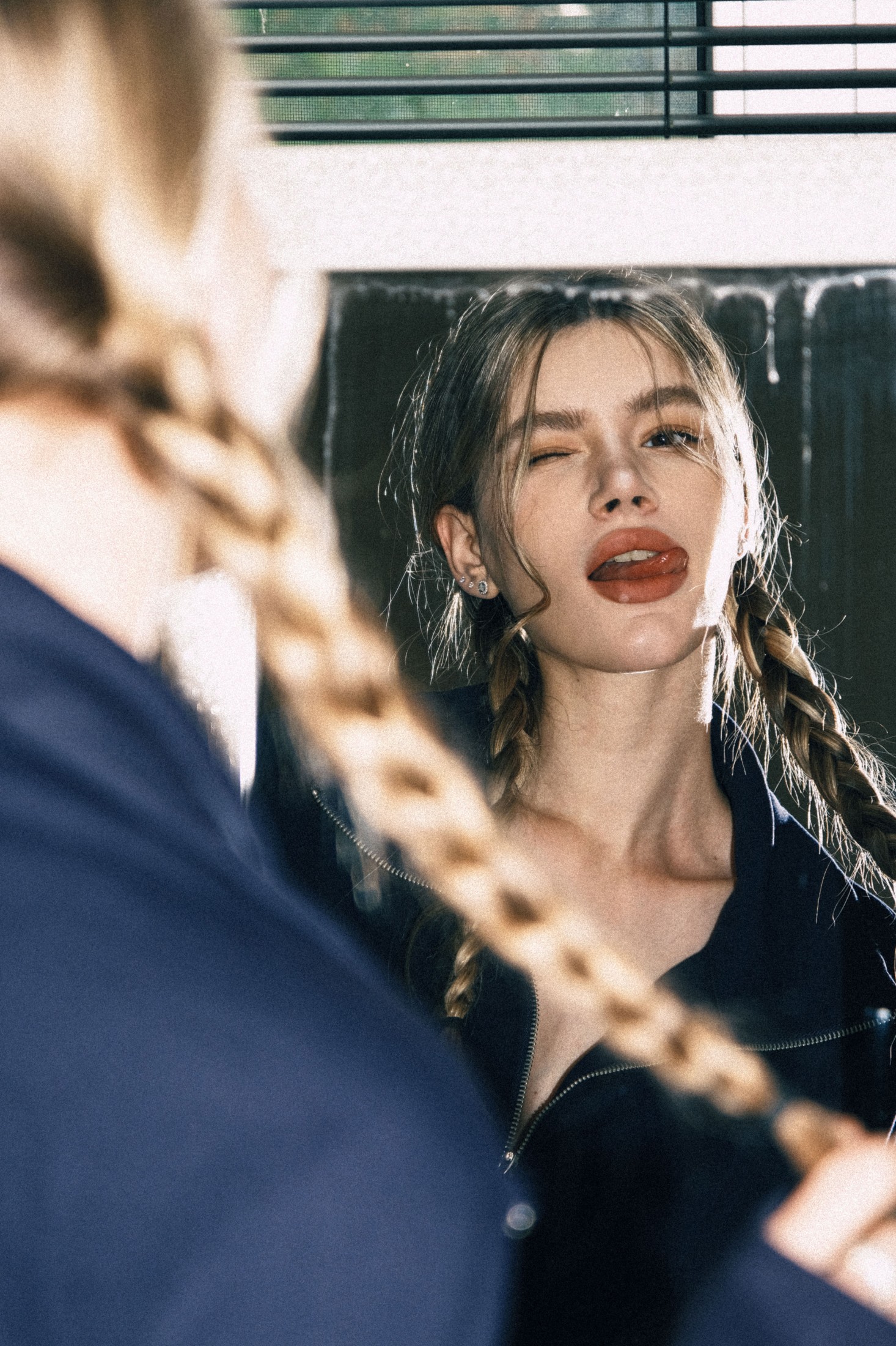 爱冰 – 《那个酷酷的摇滚女孩》[15P]