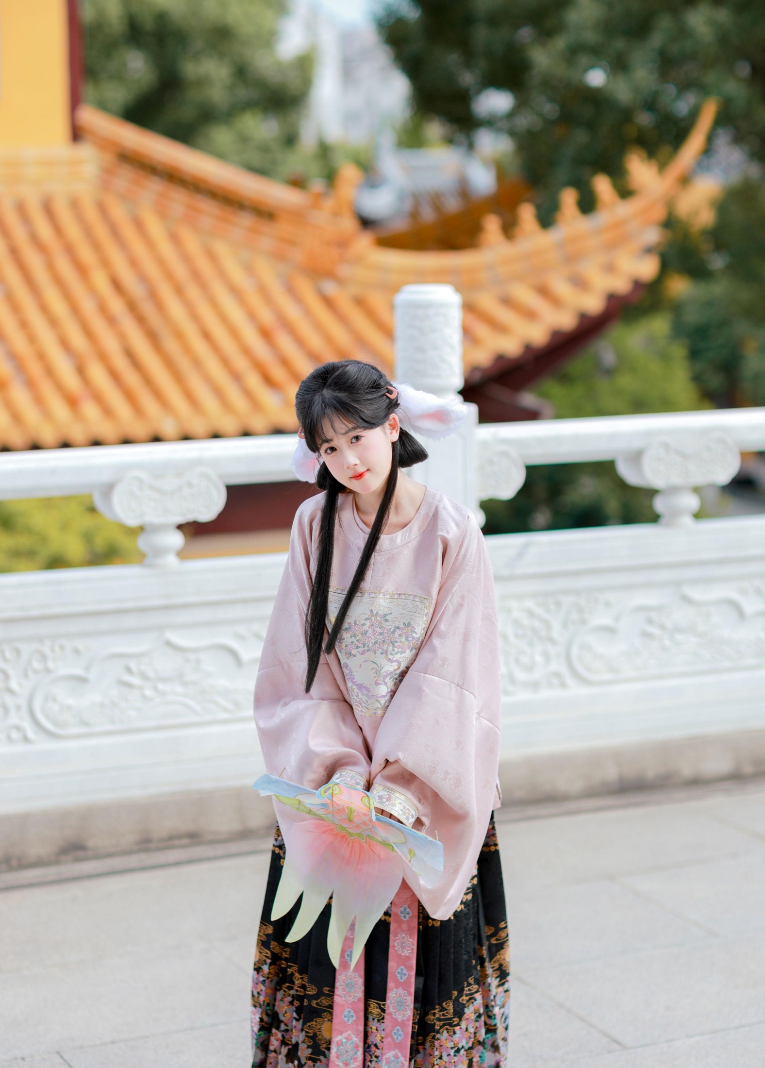 小鹅酱酱酱 – 《兔兔我又来人间过中秋了》[14P]