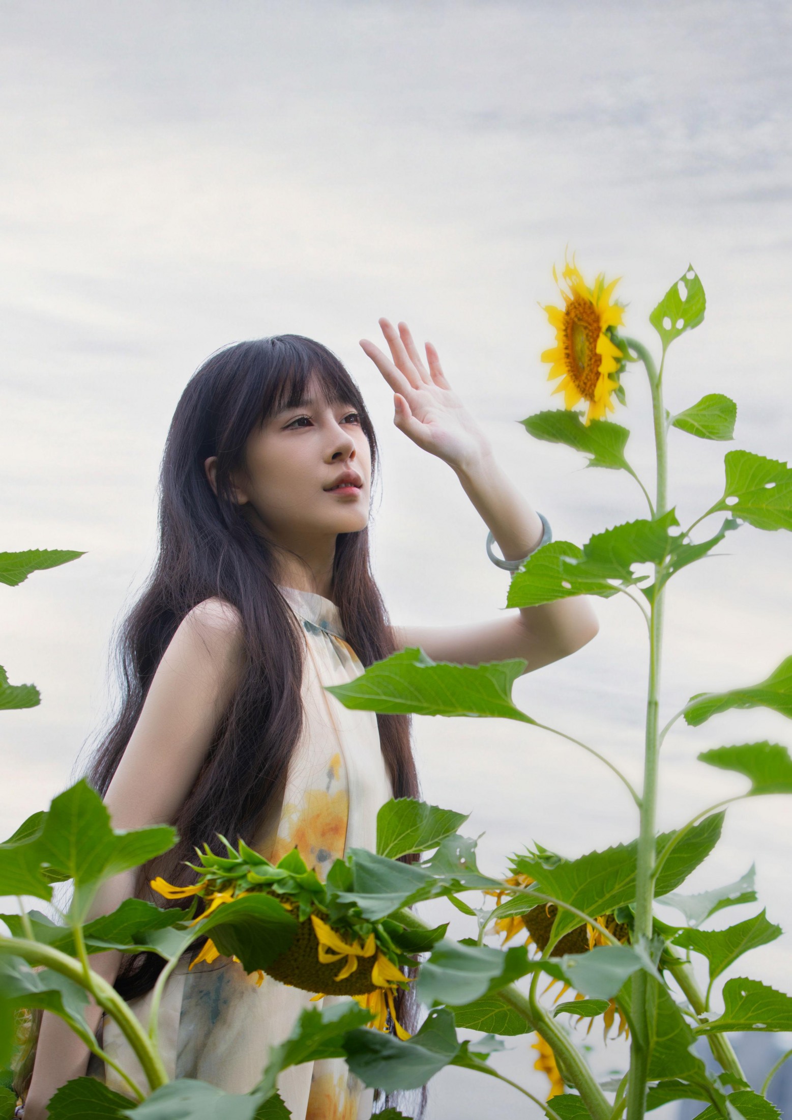 叶子 – 《向日葵少女》[12P]