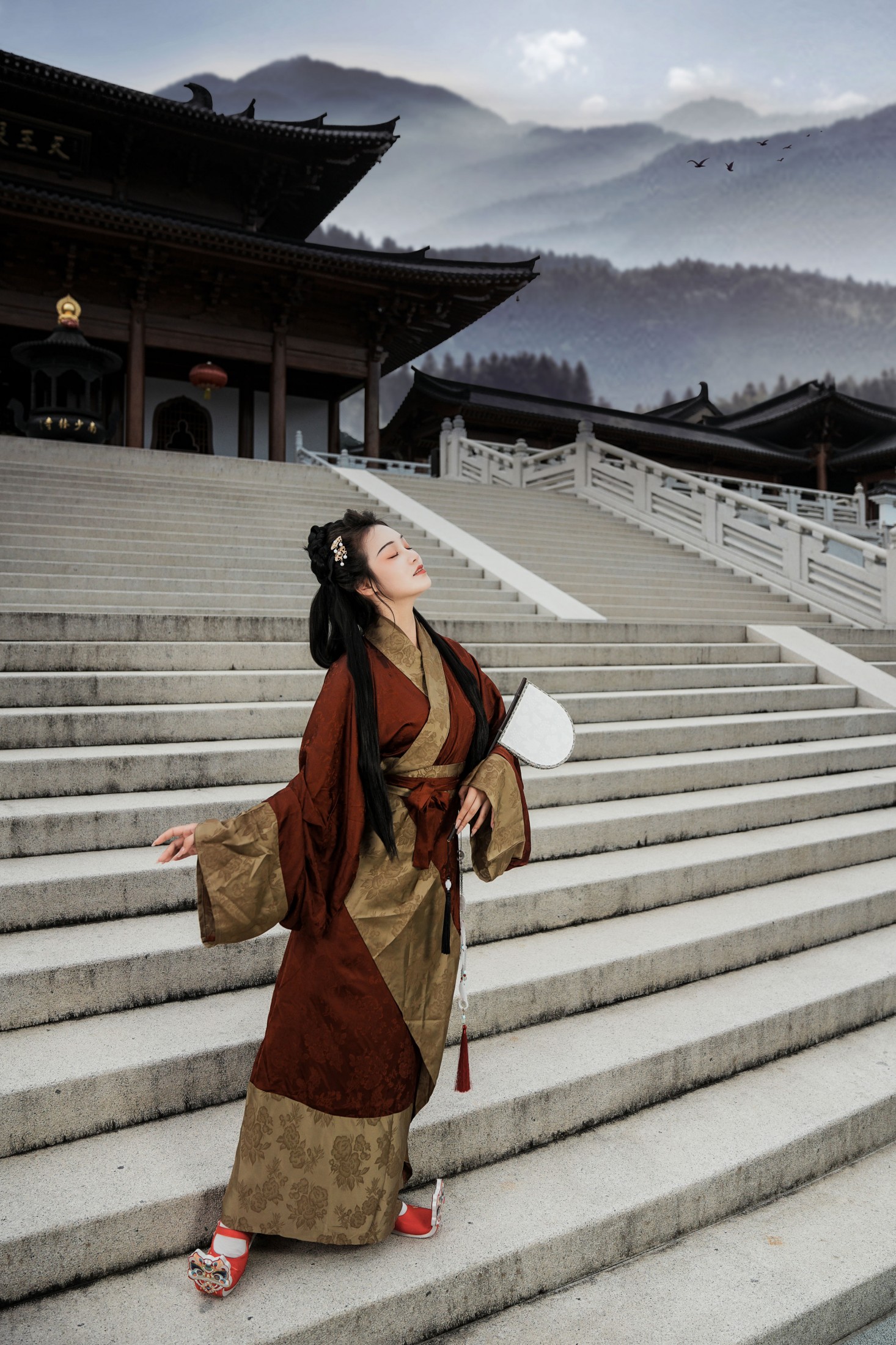 泱泱泱呀 – 《战国袍人像拍摄》[20P]