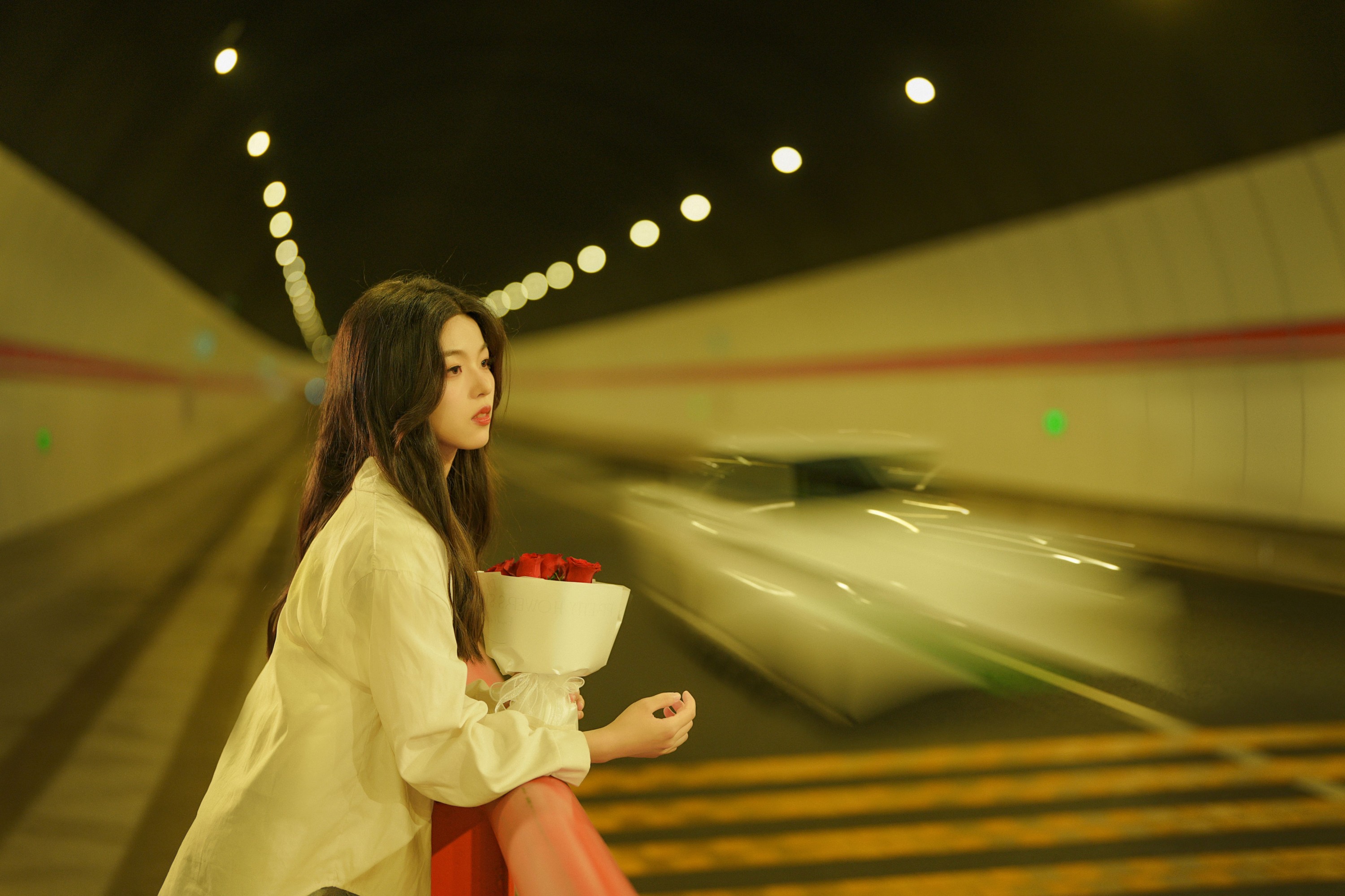 杨琳 – 《隧道港风人像拍摄-杨琳》[17P]