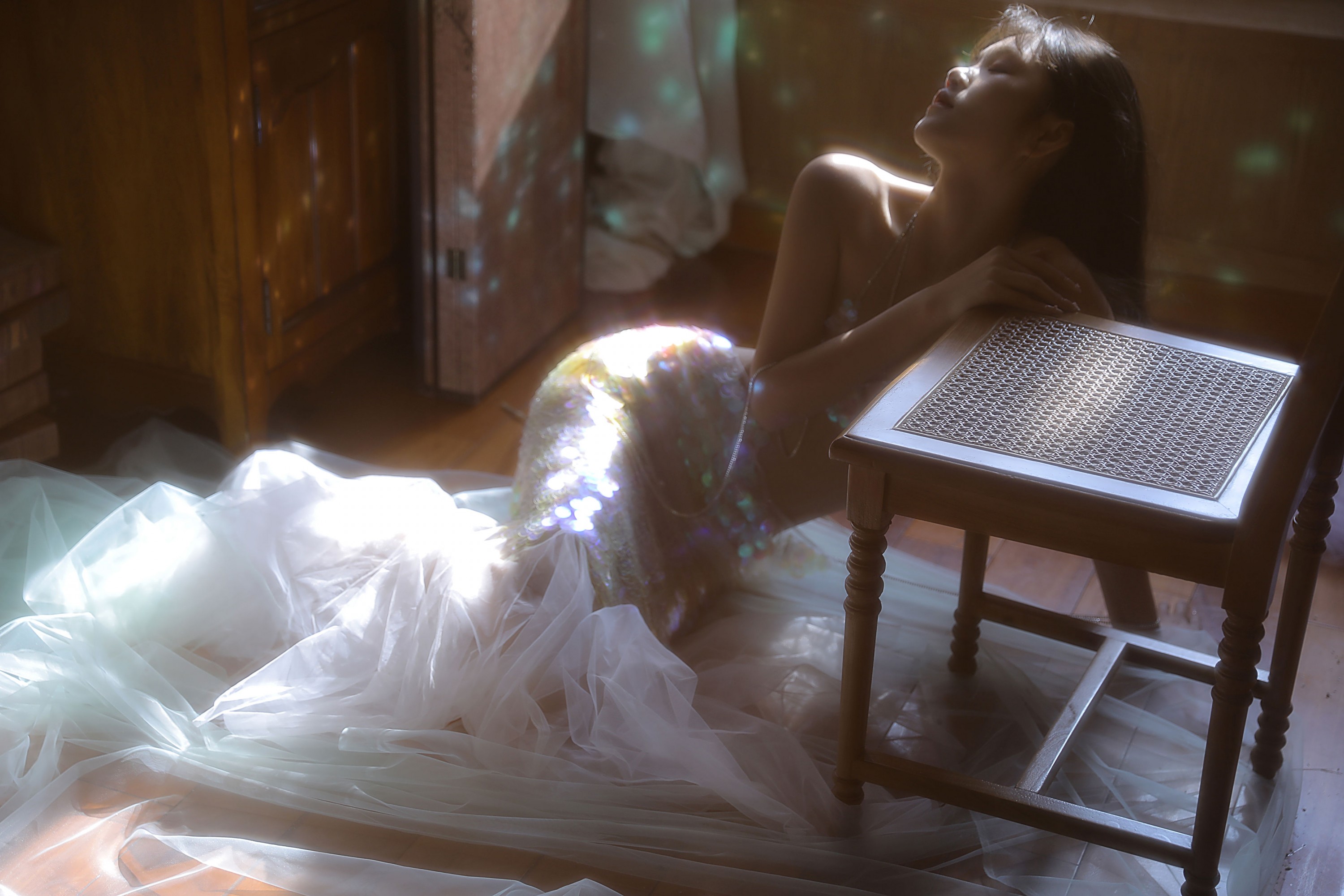 梦梦 – 《冬日光影》[13P]