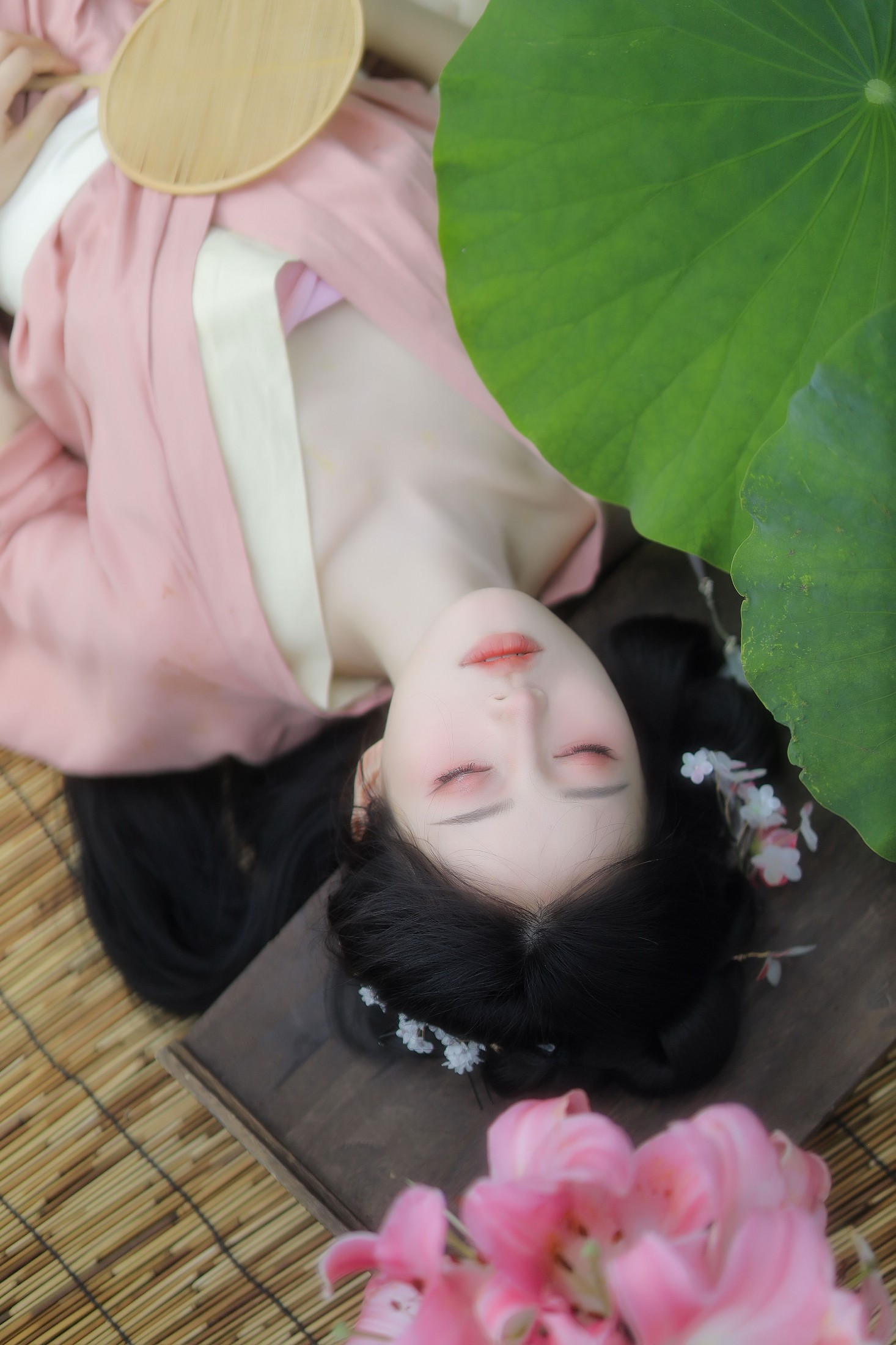 乔乔不说话 – 《荷中花》[9P] 插图3