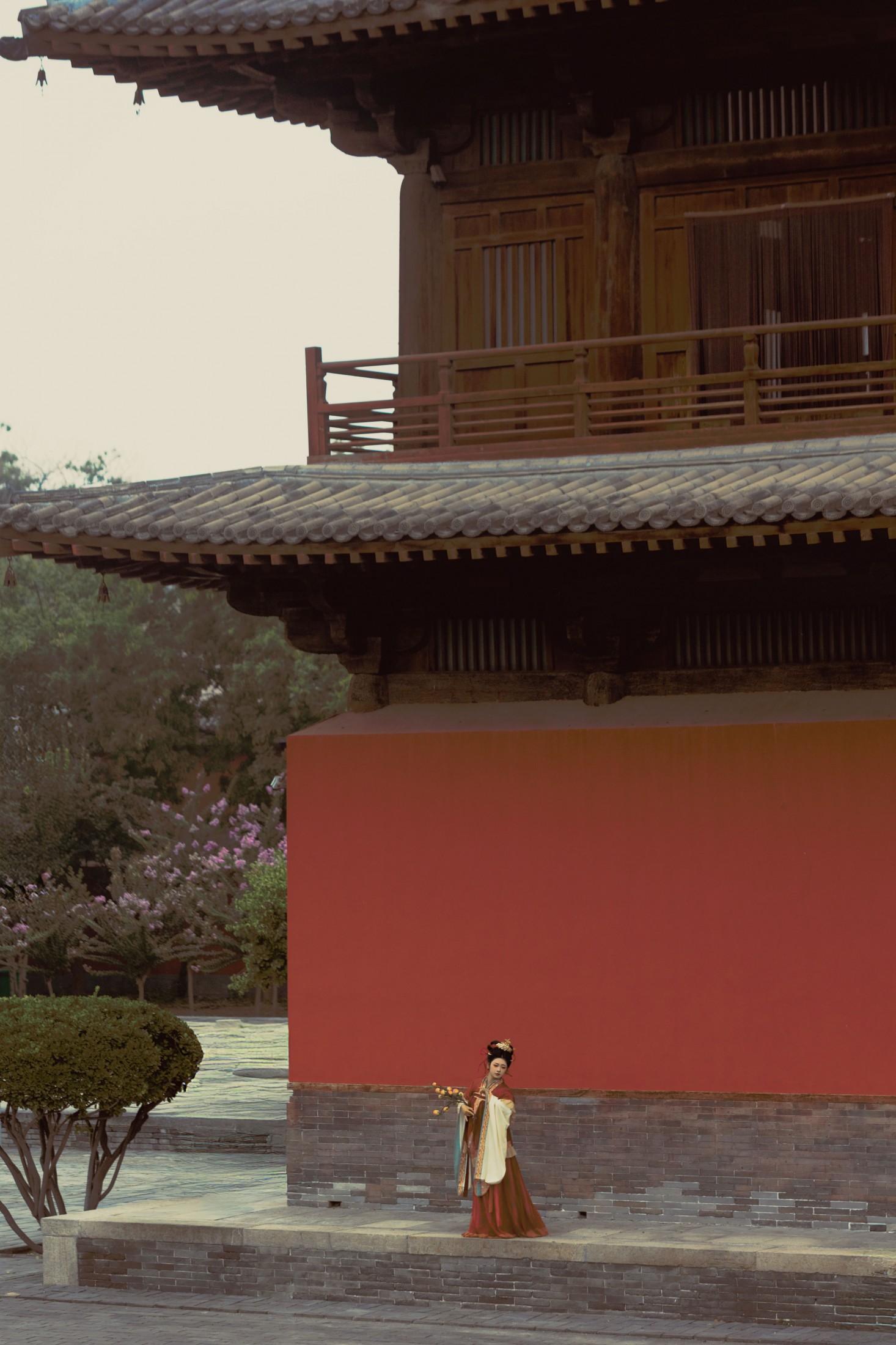 哎呀白爱拍照 – 《秋游古寺》[32P]