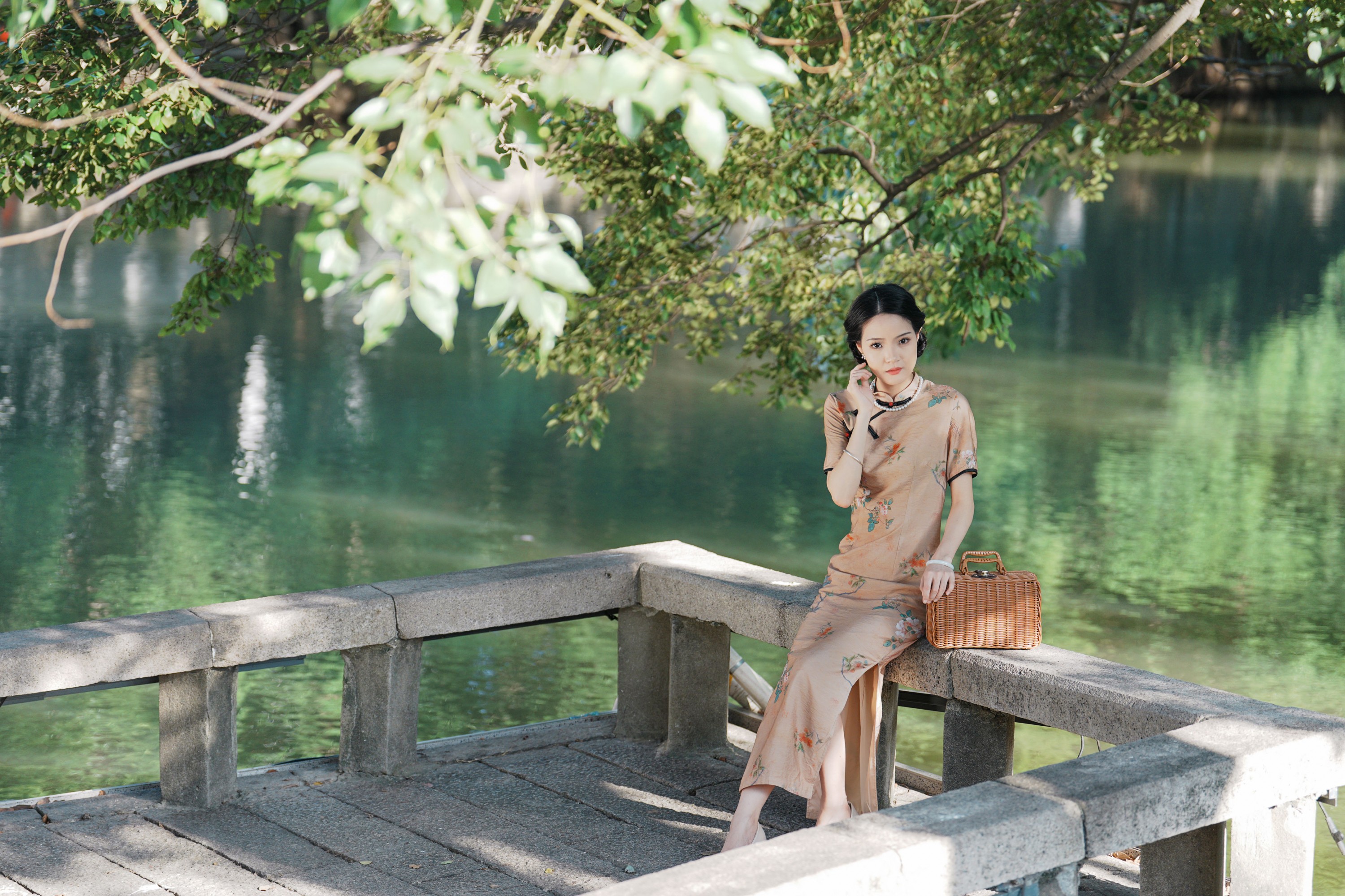 南栀nz – 《古风人像拍摄-旗袍-南栀》[17P] 插图3