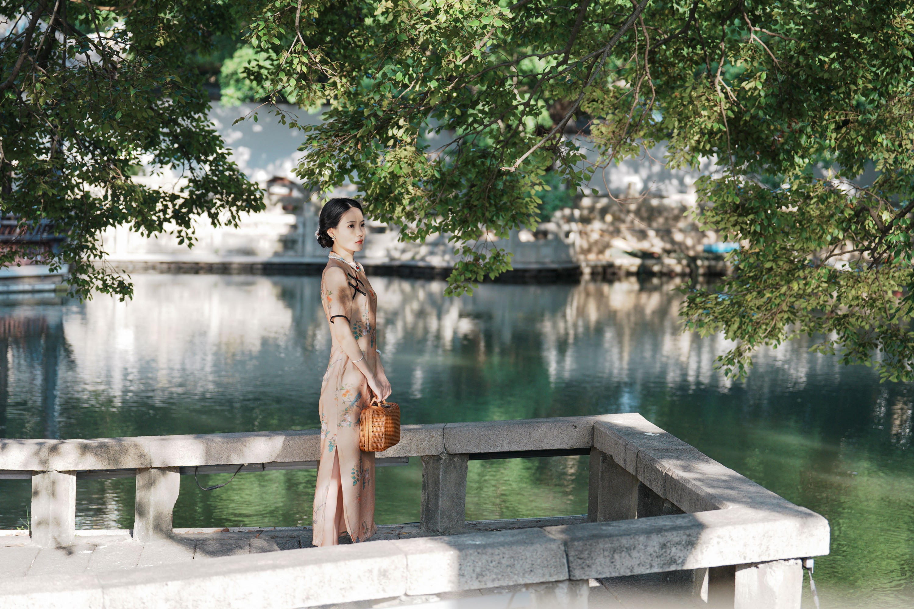 南栀nz – 《古风人像拍摄-旗袍-南栀》[17P] 插图4