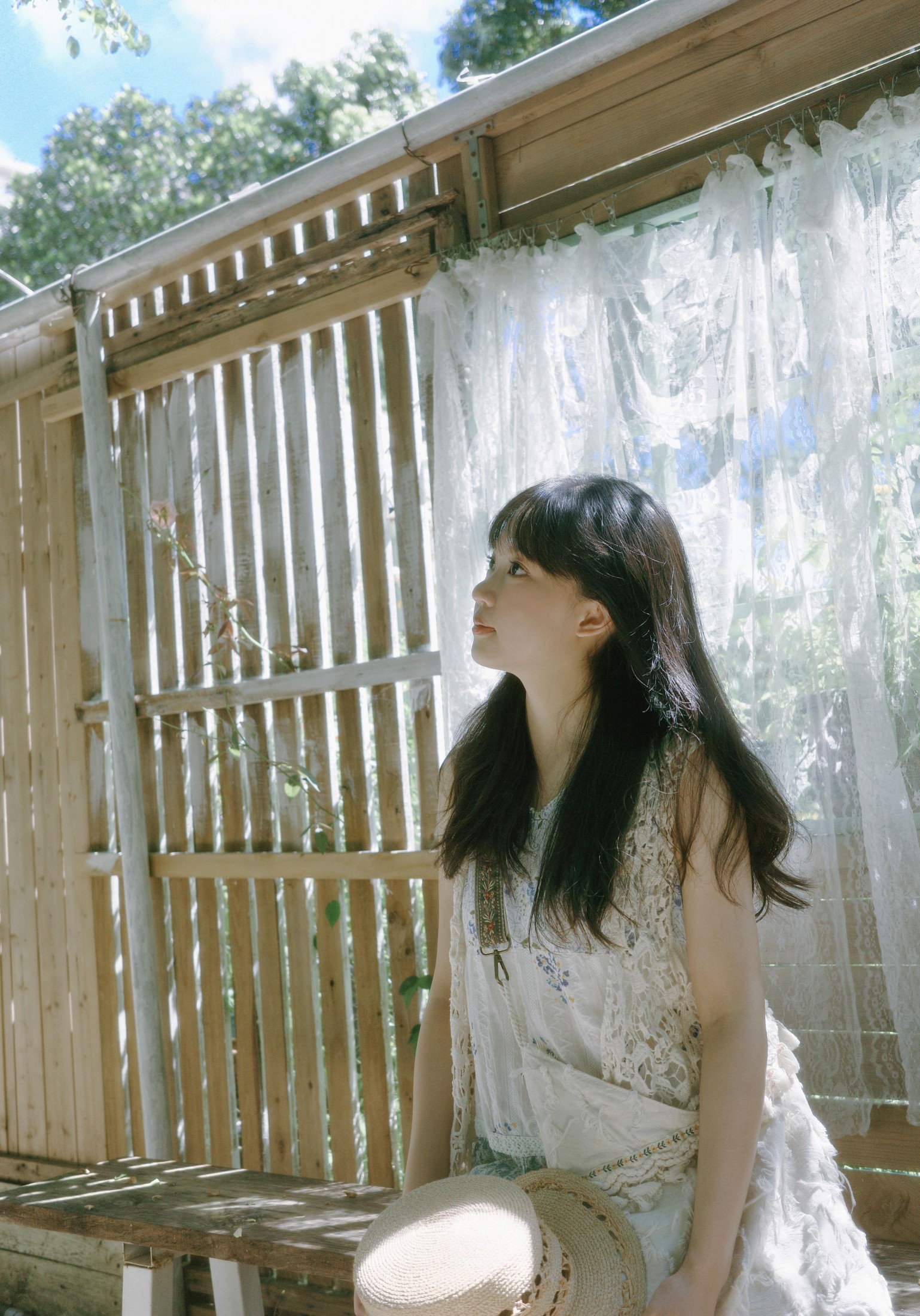 – 《我们上升，低低飞过夏天》[18P]