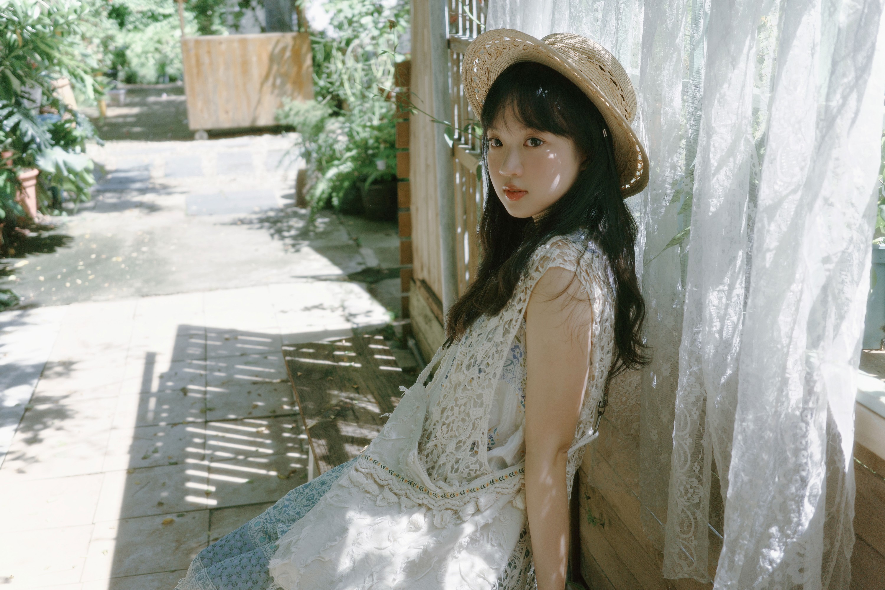 – 《我们上升，低低飞过夏天》[18P]