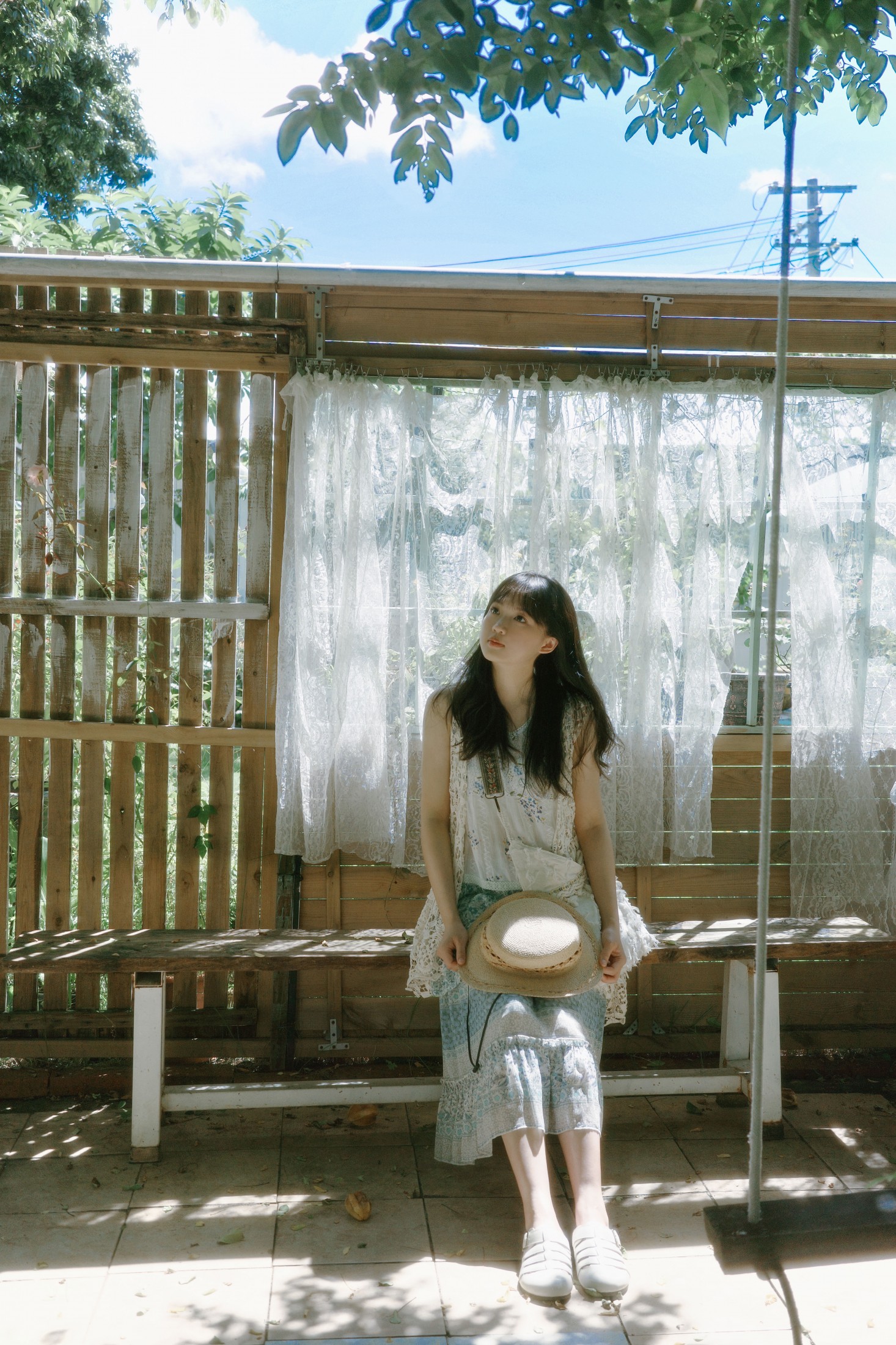 – 《我们上升，低低飞过夏天》[18P]