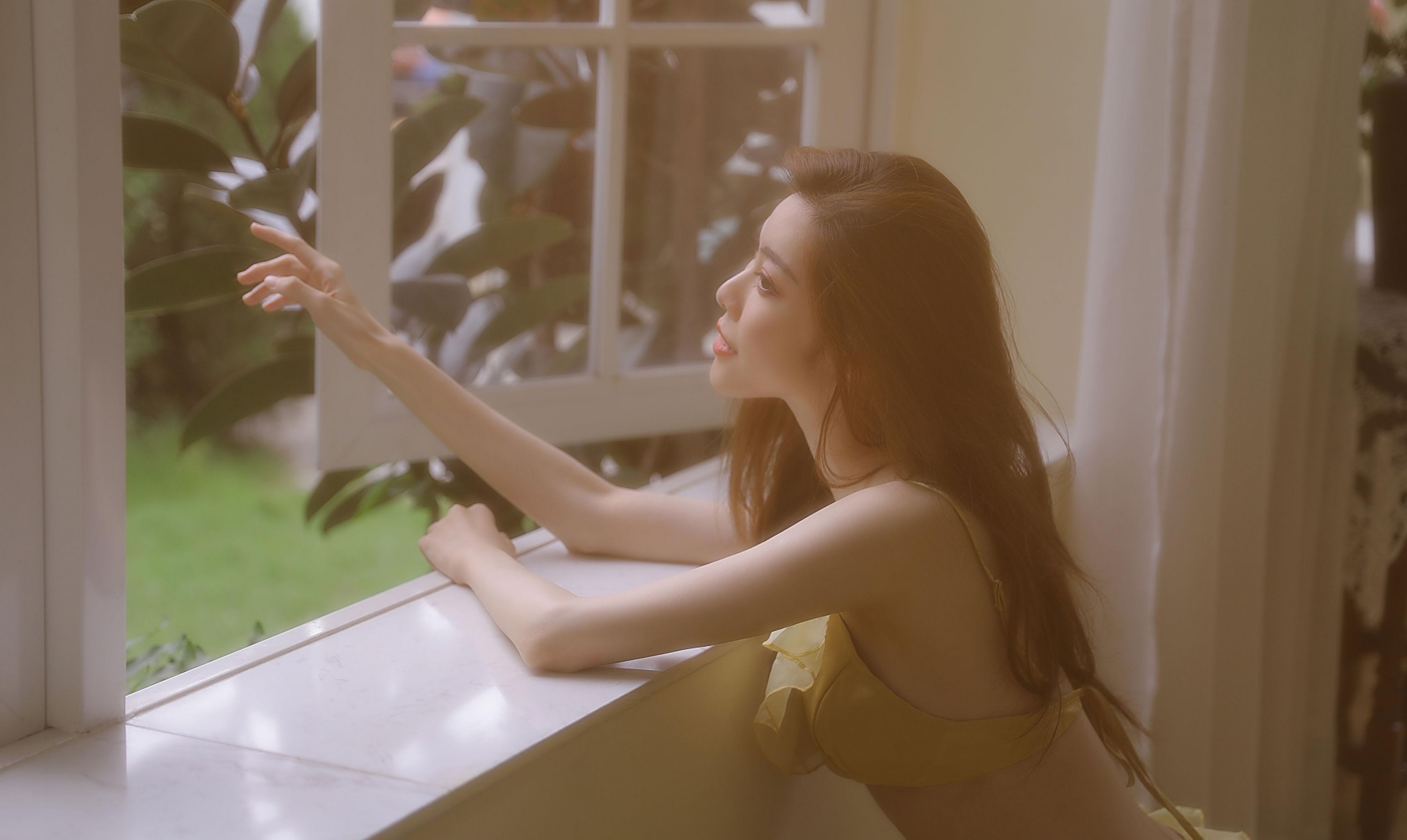 梦卉儿 – 《阴天的一丝浪漫》[9P]