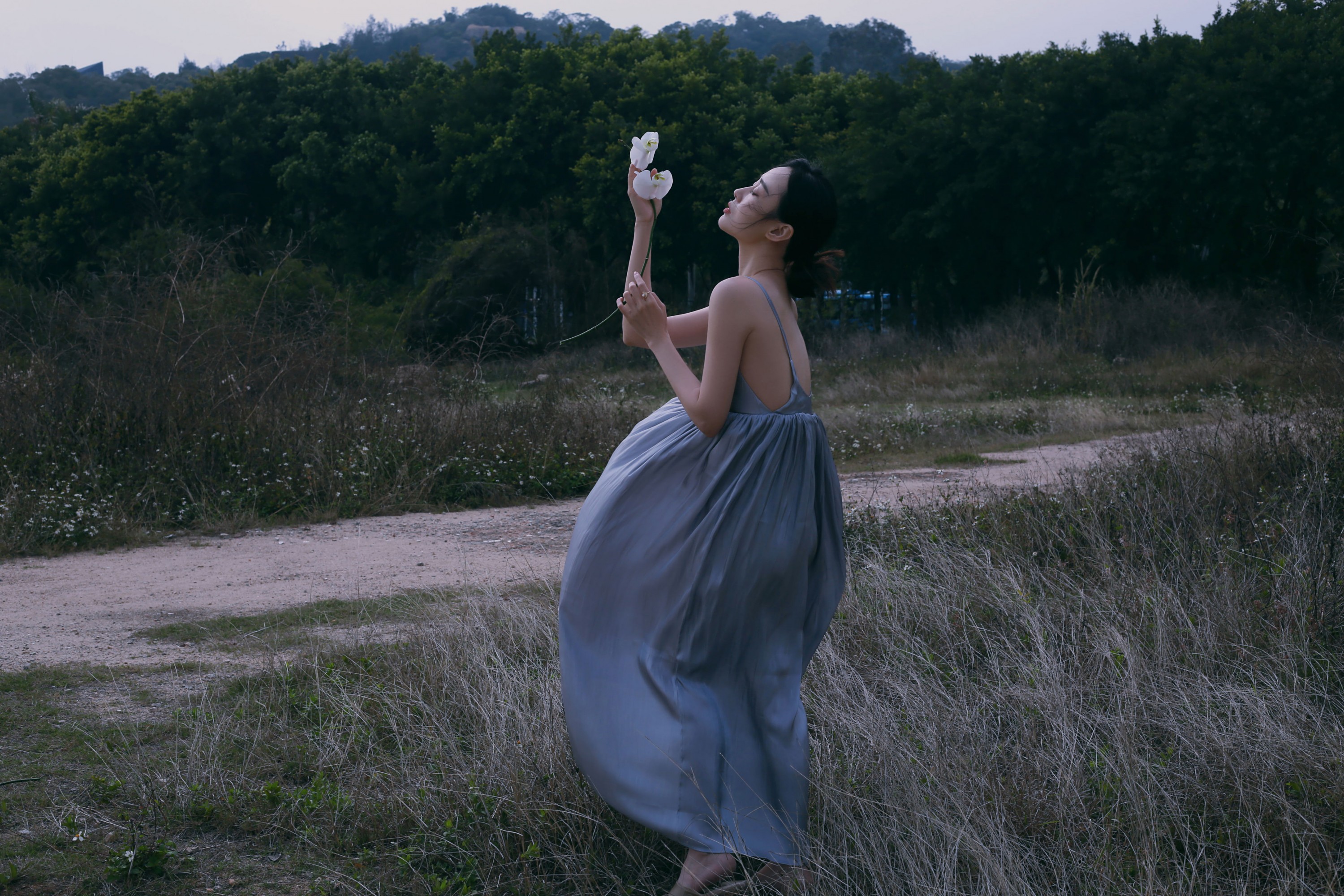 – 《秋风来过》[25P]