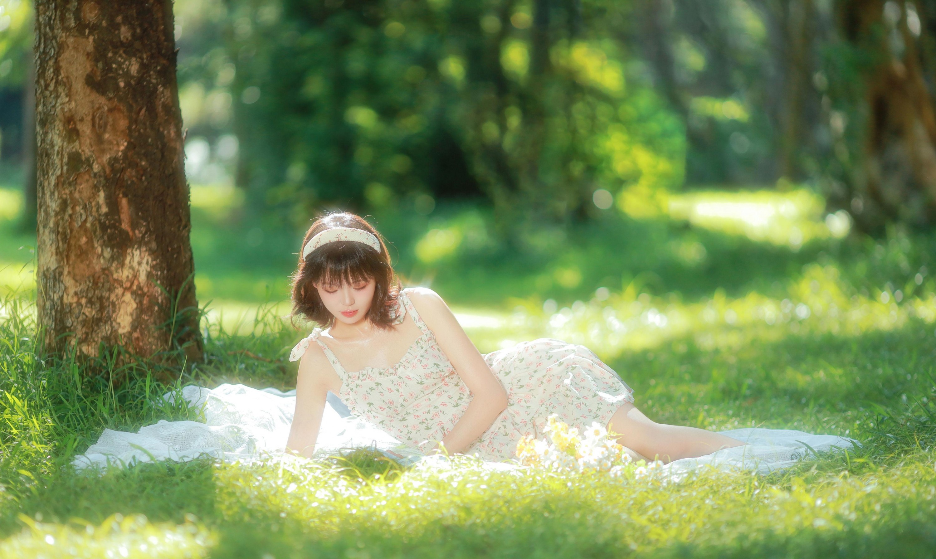 Fish-Lam – 《让光影写诗，野餐拍照姿势》[11P]