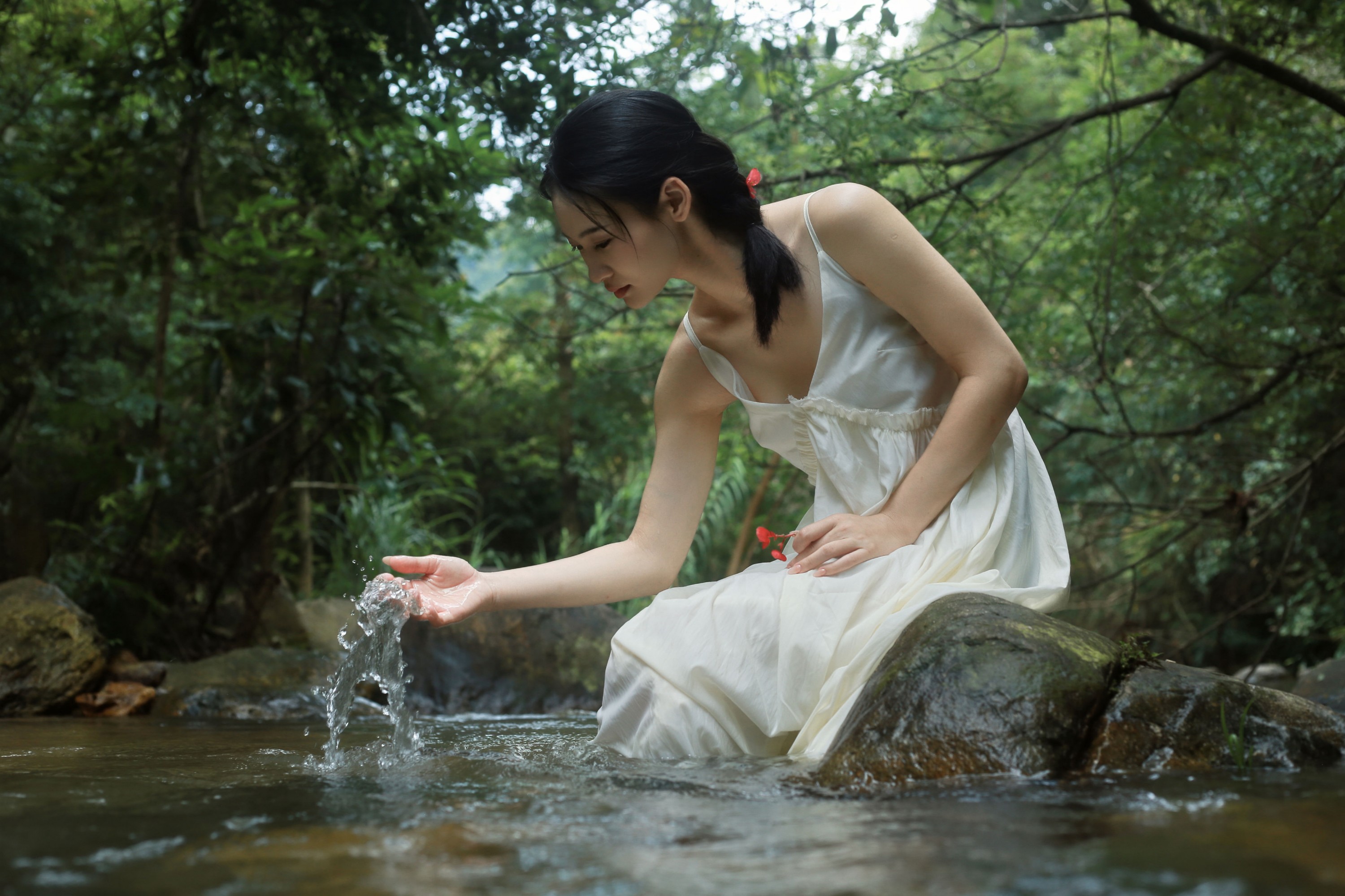 《盛夏光年》[34P]