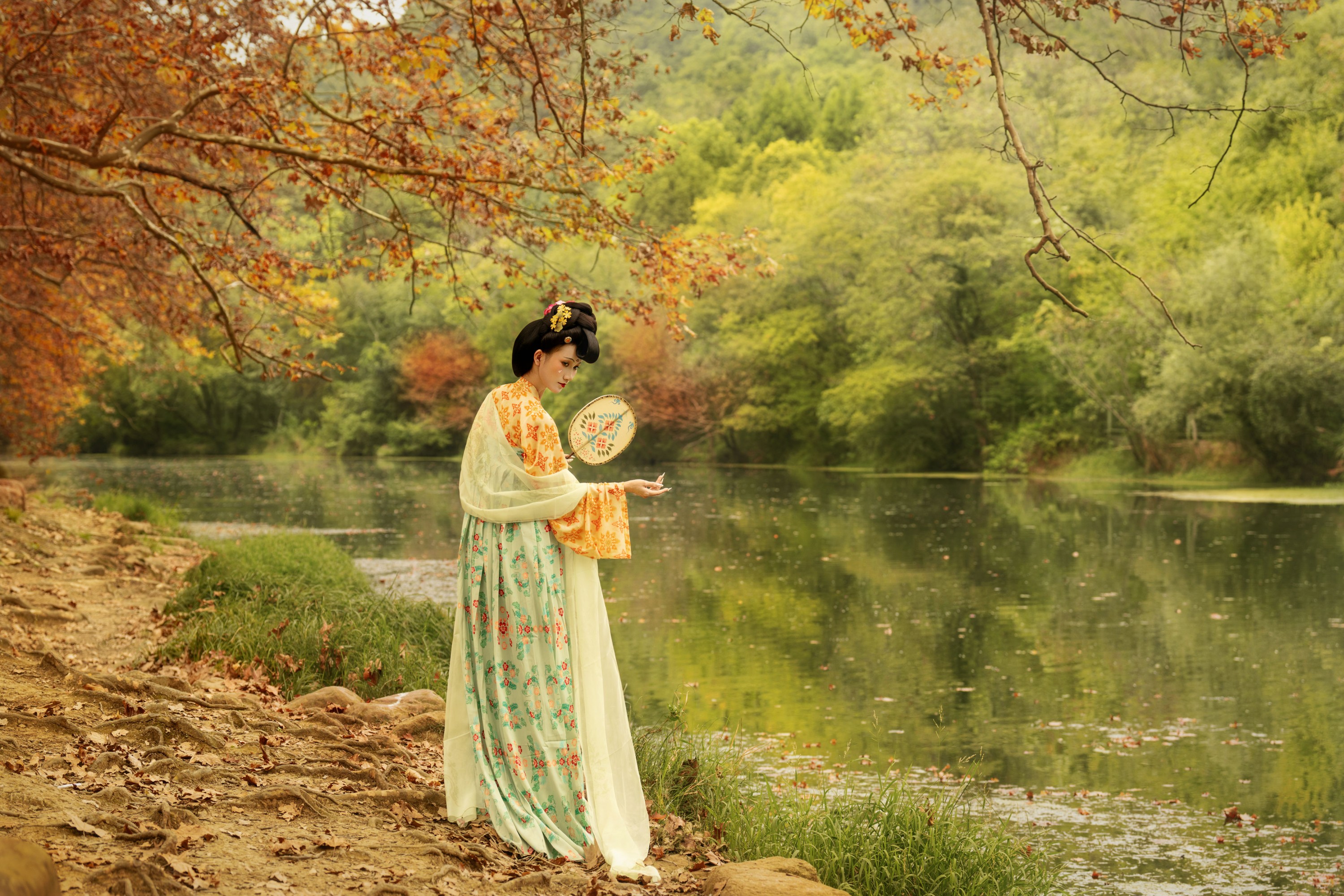 冰皮月亮蛋~ - 《秋的一些色彩》[10P]