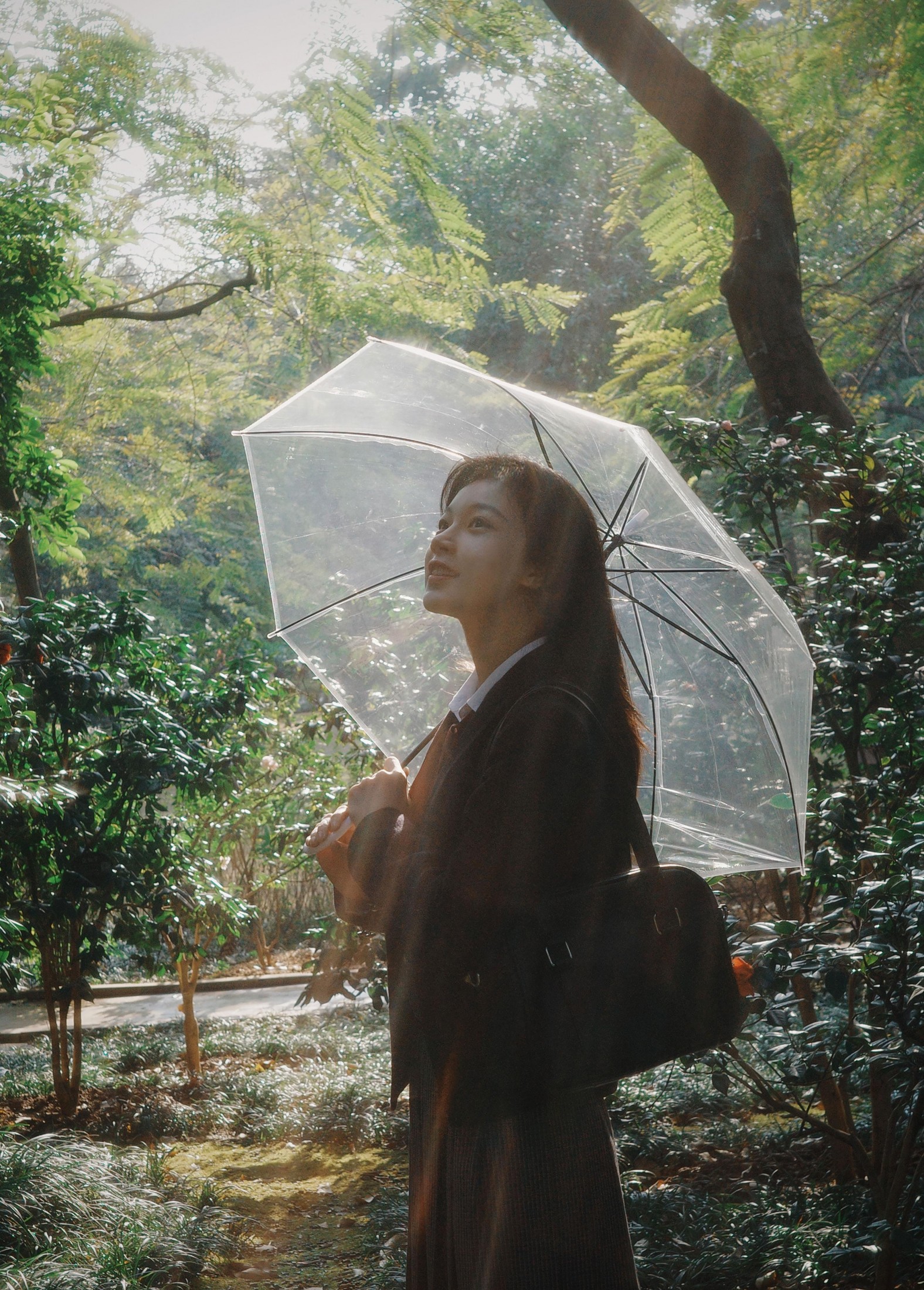 – 《愿我的神明常驻此地》[15P]