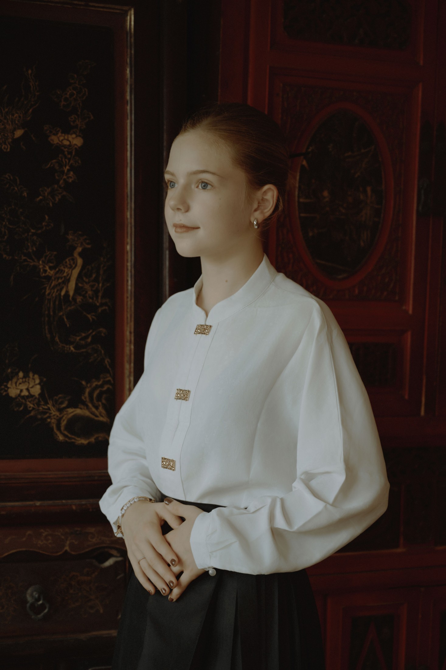 艾米丽 – 《当西方少女打开她的东方衣匣》[9P]