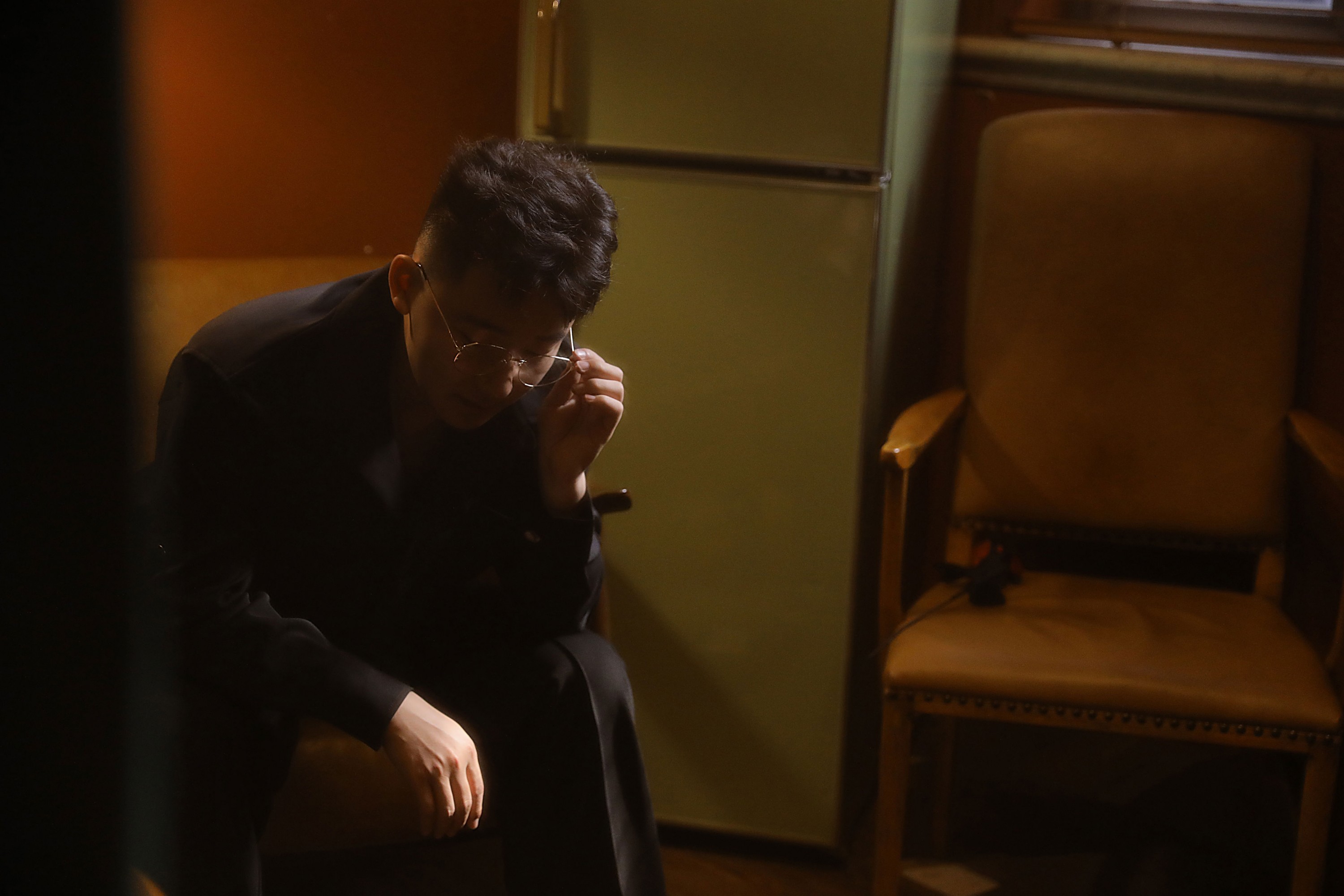 娄格拉底 – 《玫瑰溺于黑夜》[15P]