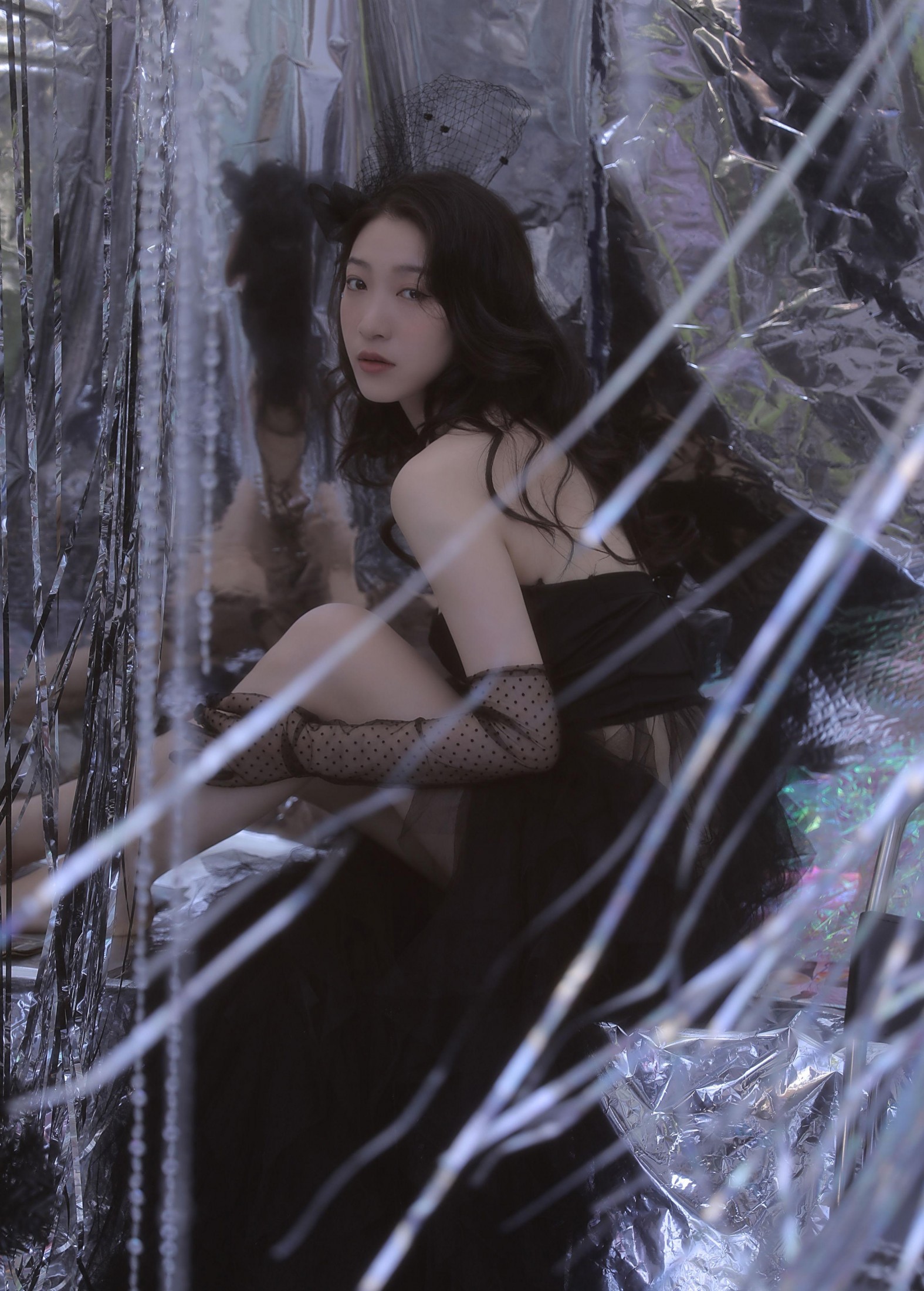 鹿尾儿儿 – 《黑色圣诞》[9P]