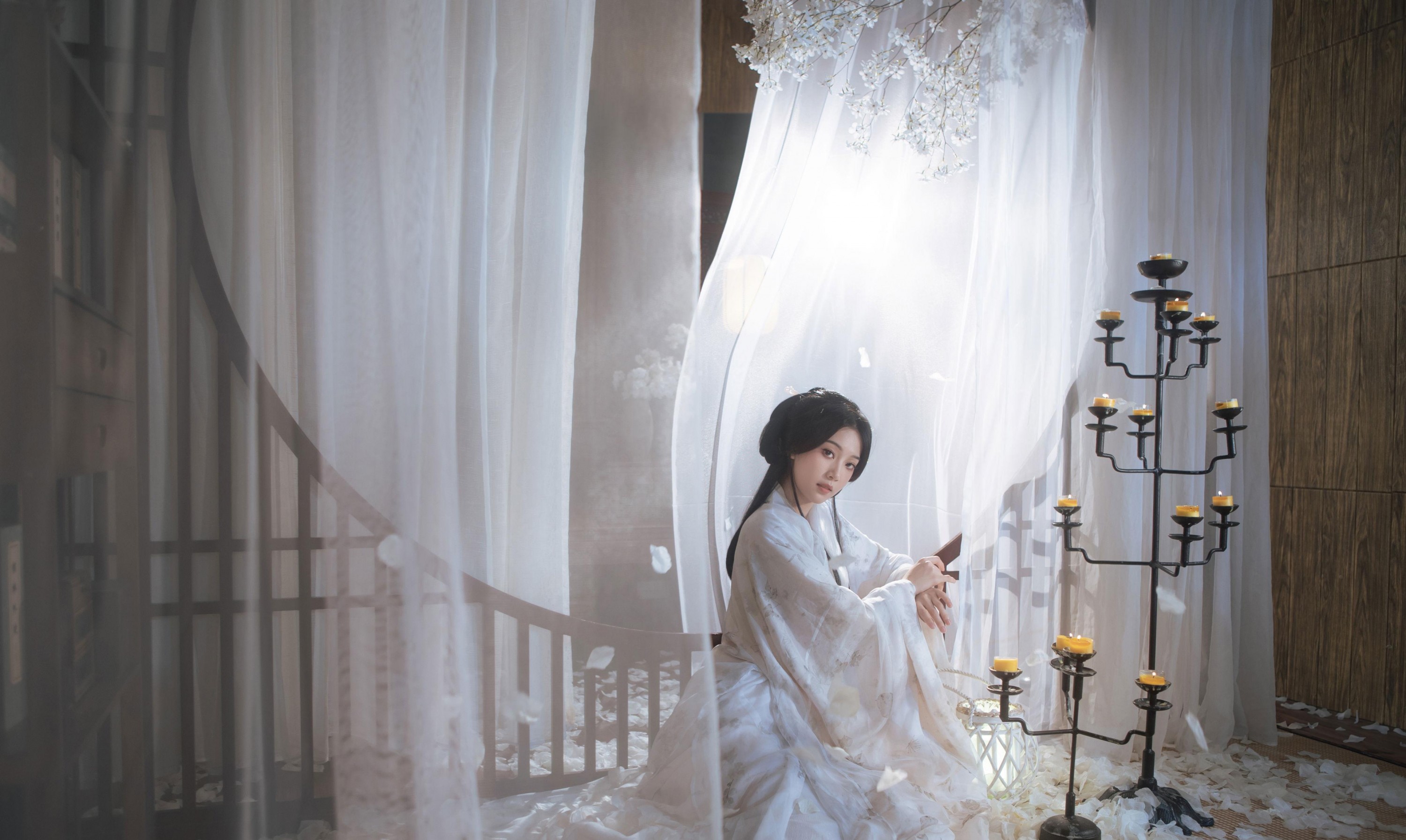 芝芝琪 – 《花间月》[25P]