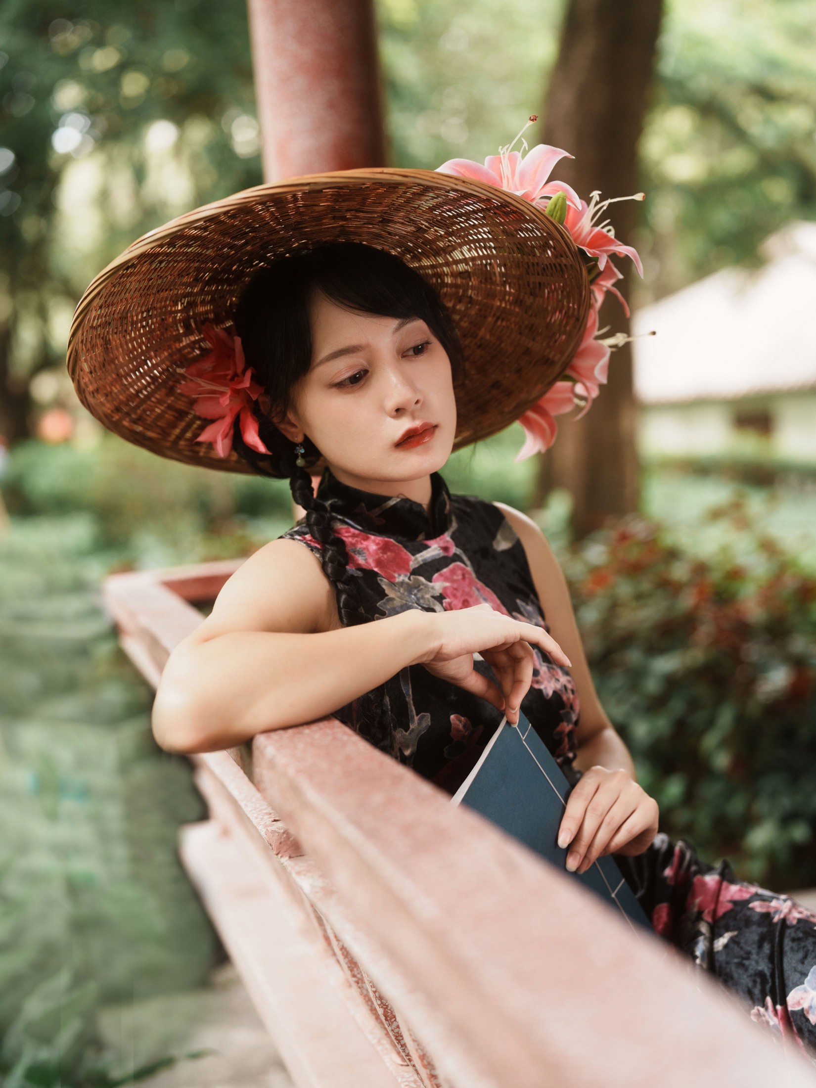 – 《红墙倩影》[25P]