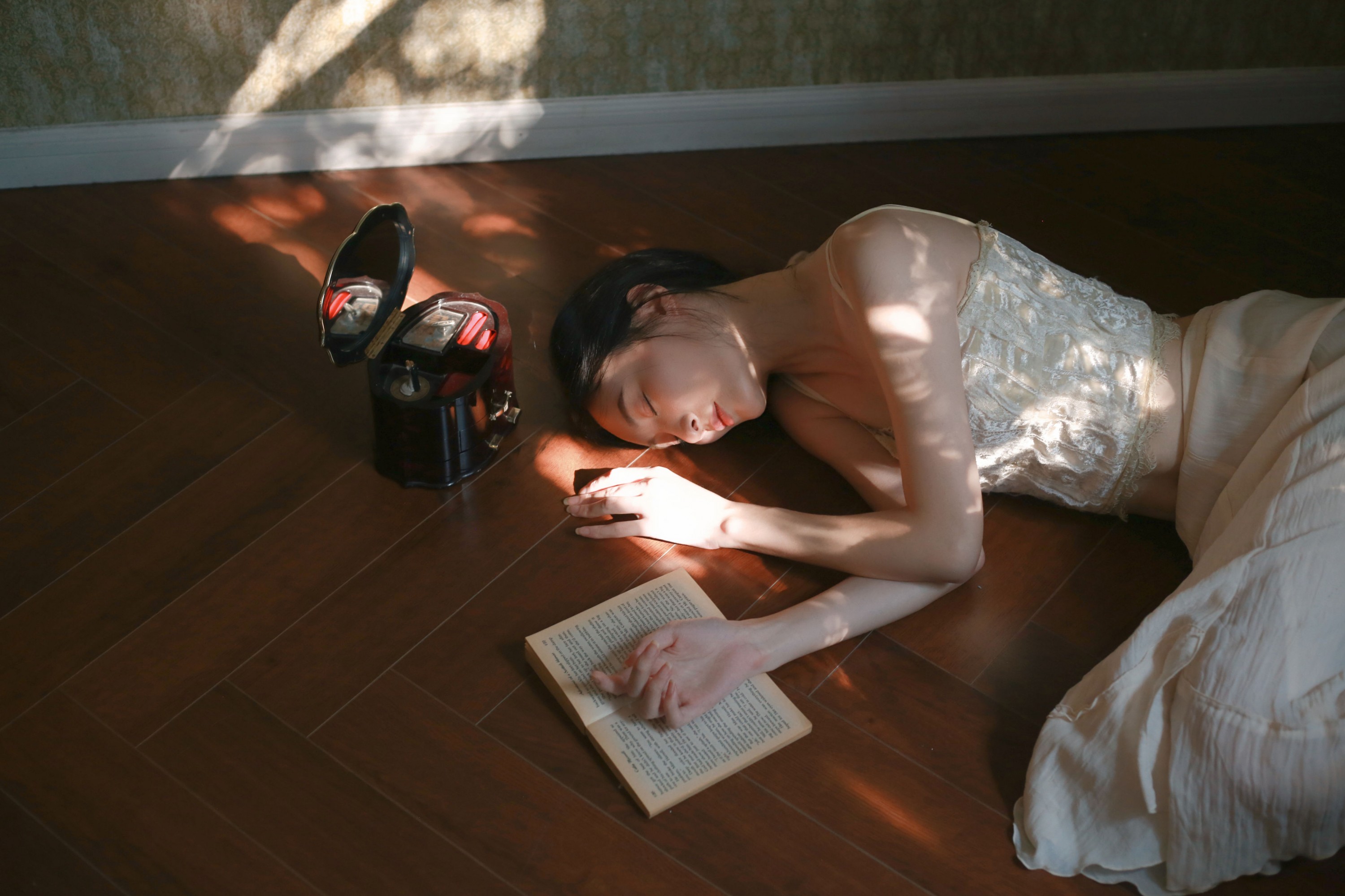 《光影游戏》[36P] 插图4