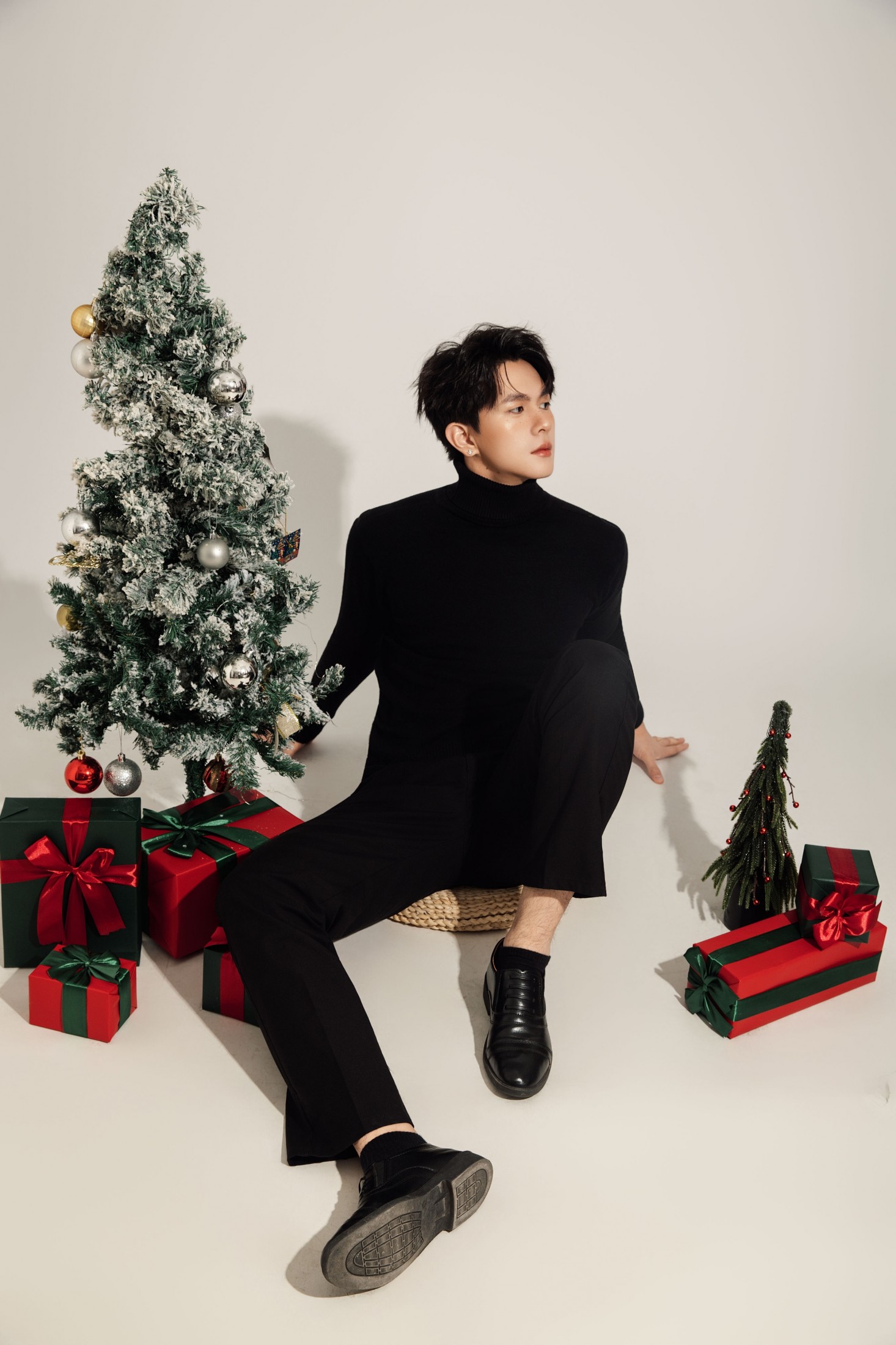 言弟弟 - 《黑调圣诞：极简绅士的节日质感独白》[29P] 插图4