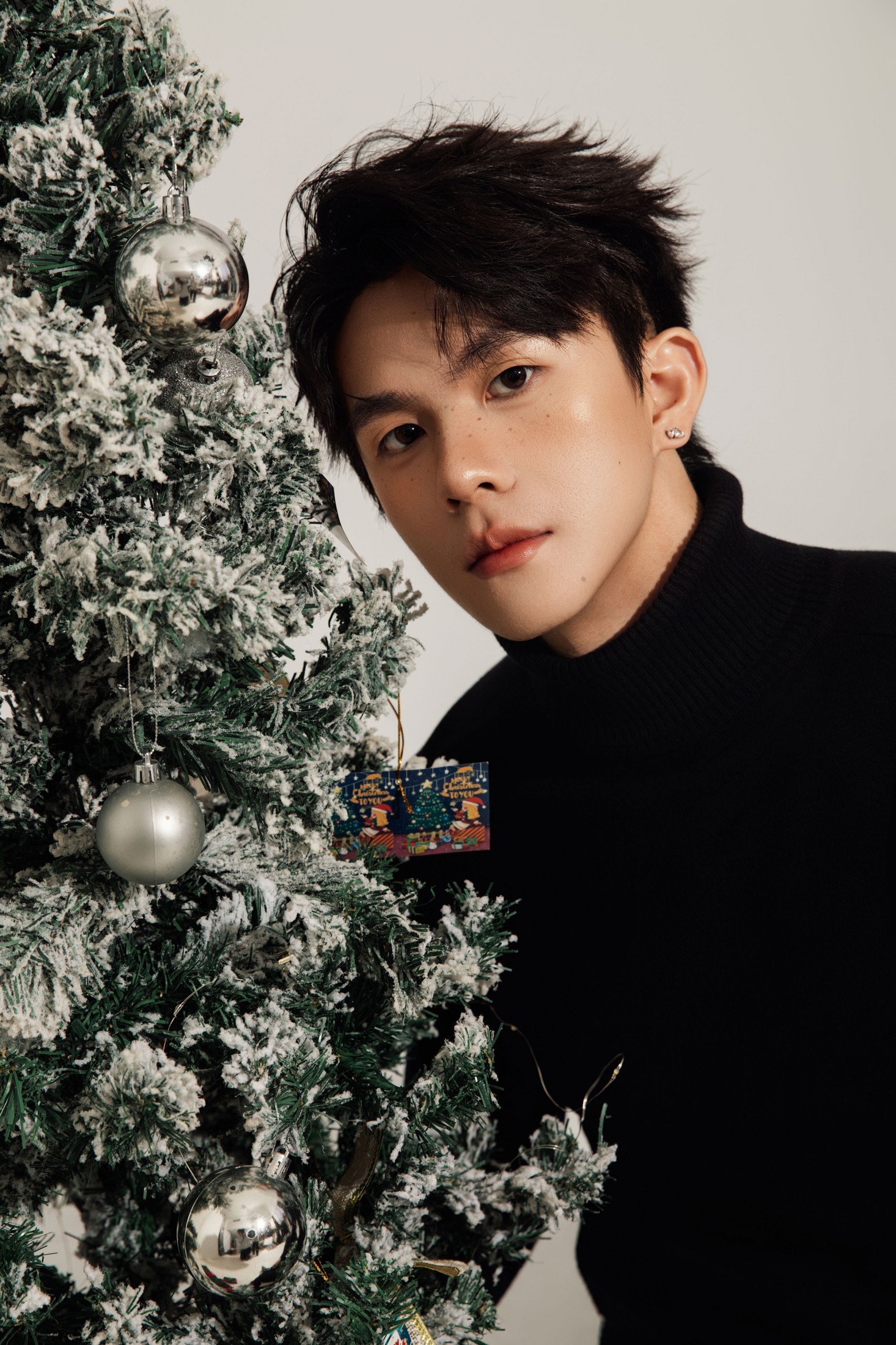 言弟弟 - 《黑调圣诞：极简绅士的节日质感独白》[29P] 插图1