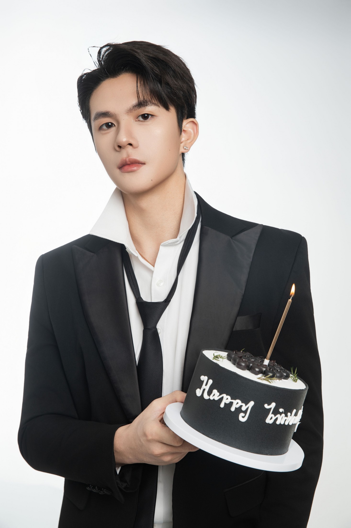 言弟弟 - 《22 岁的黑奢独白：西装与型格的生日狂想》[30P]