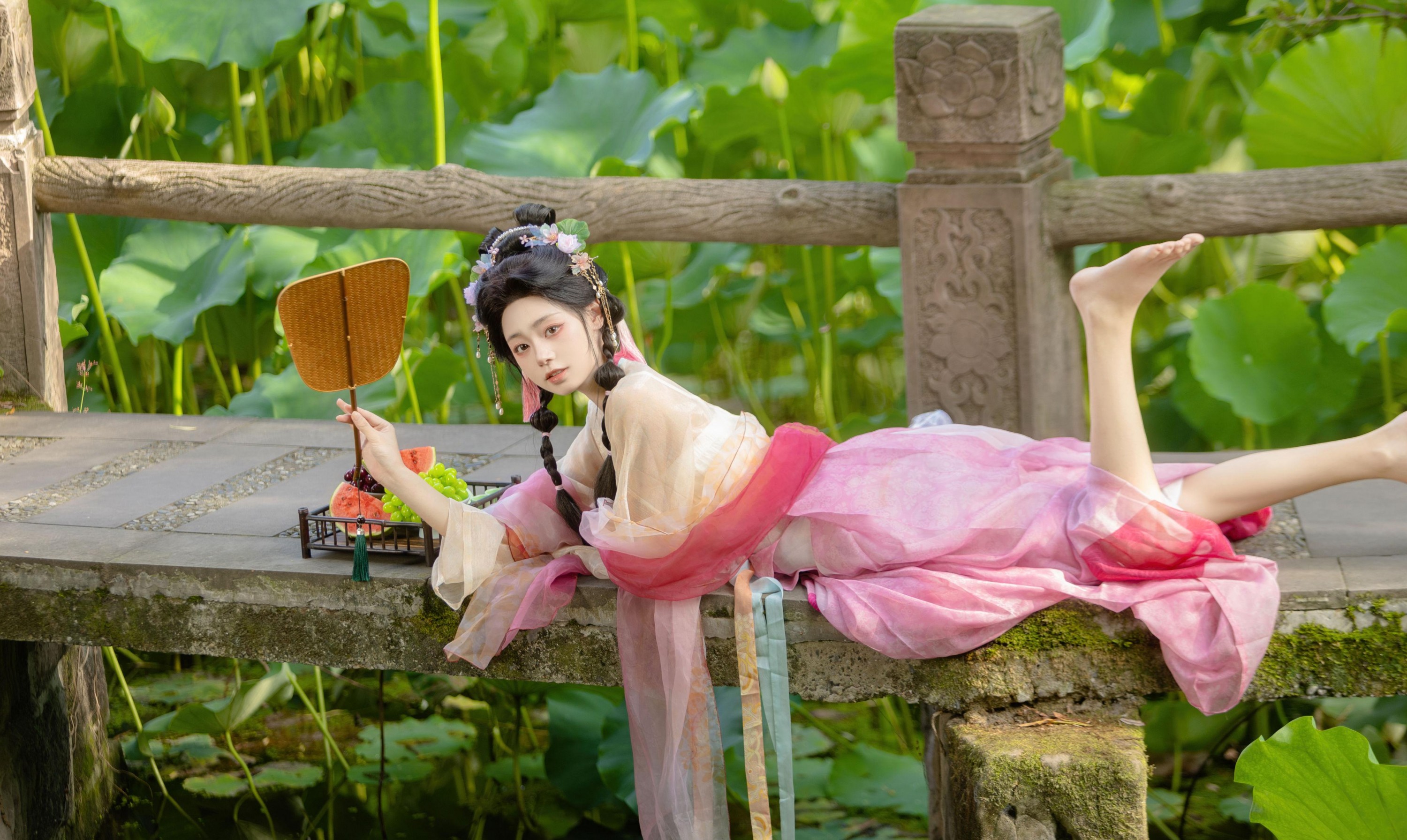 《荷 • 去郊游啦》[13P]