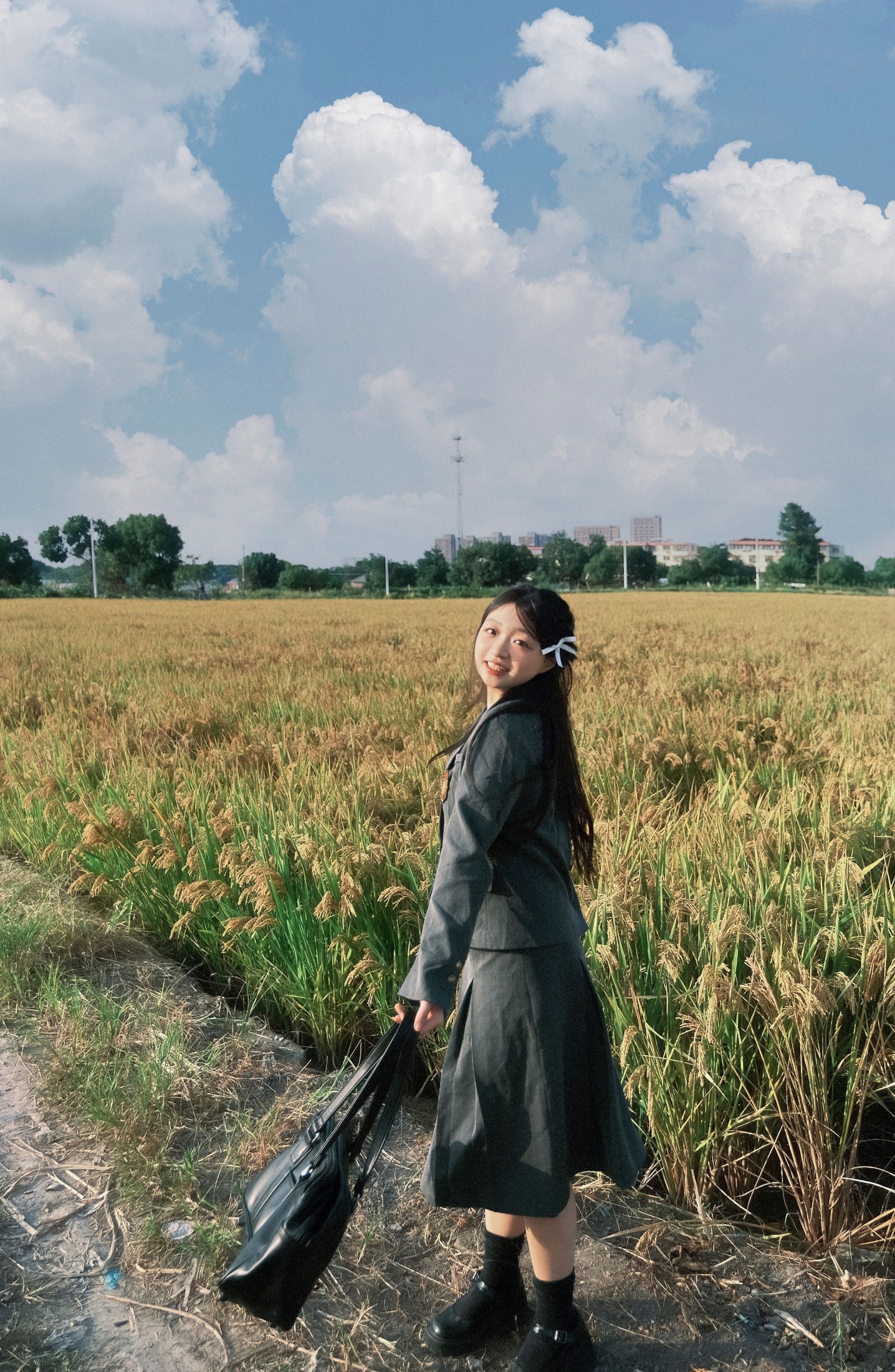 臭屁猪妮 - 《稻田》[28P]