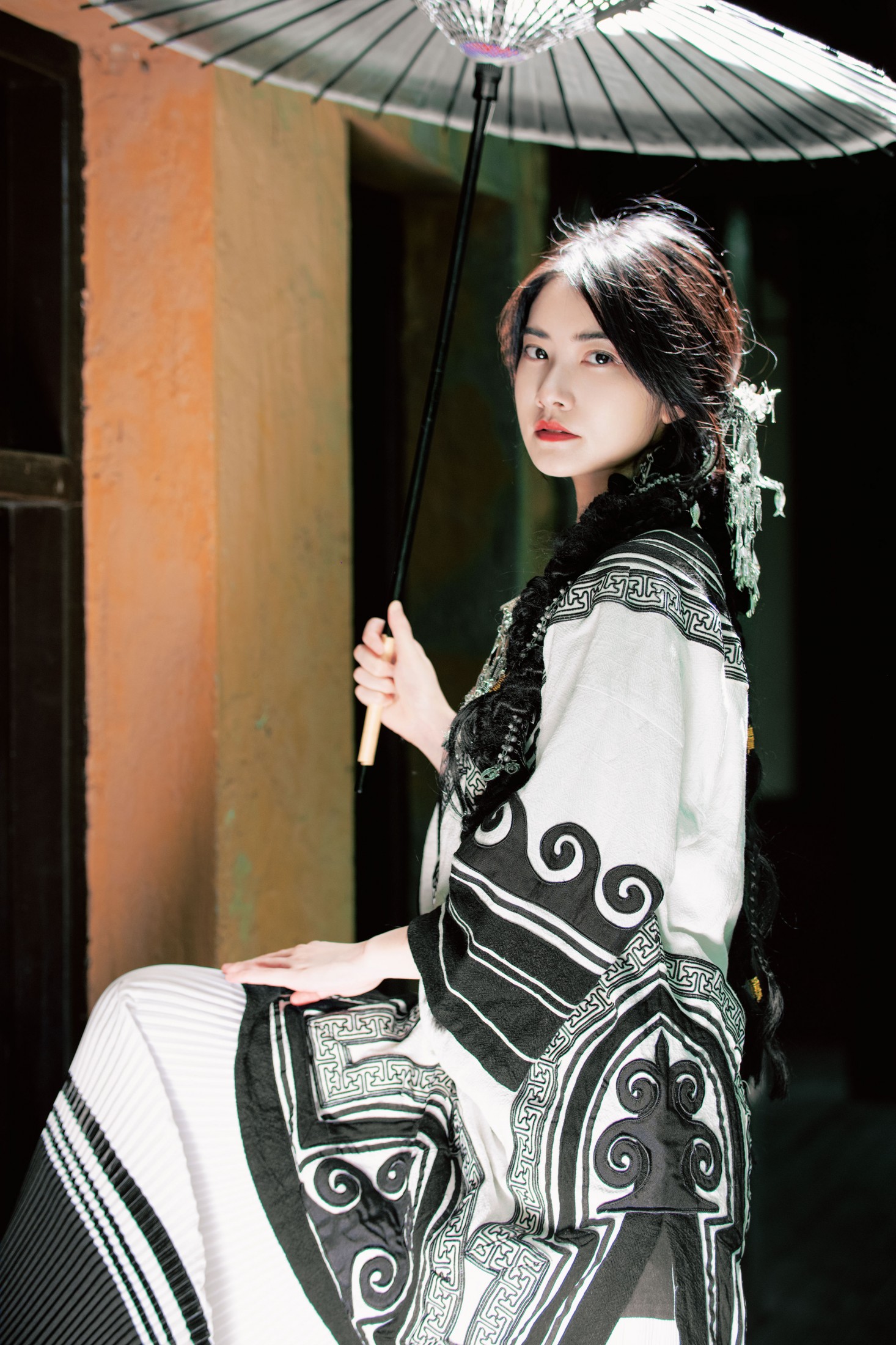 Sandra - 《彝族少女》[57P]