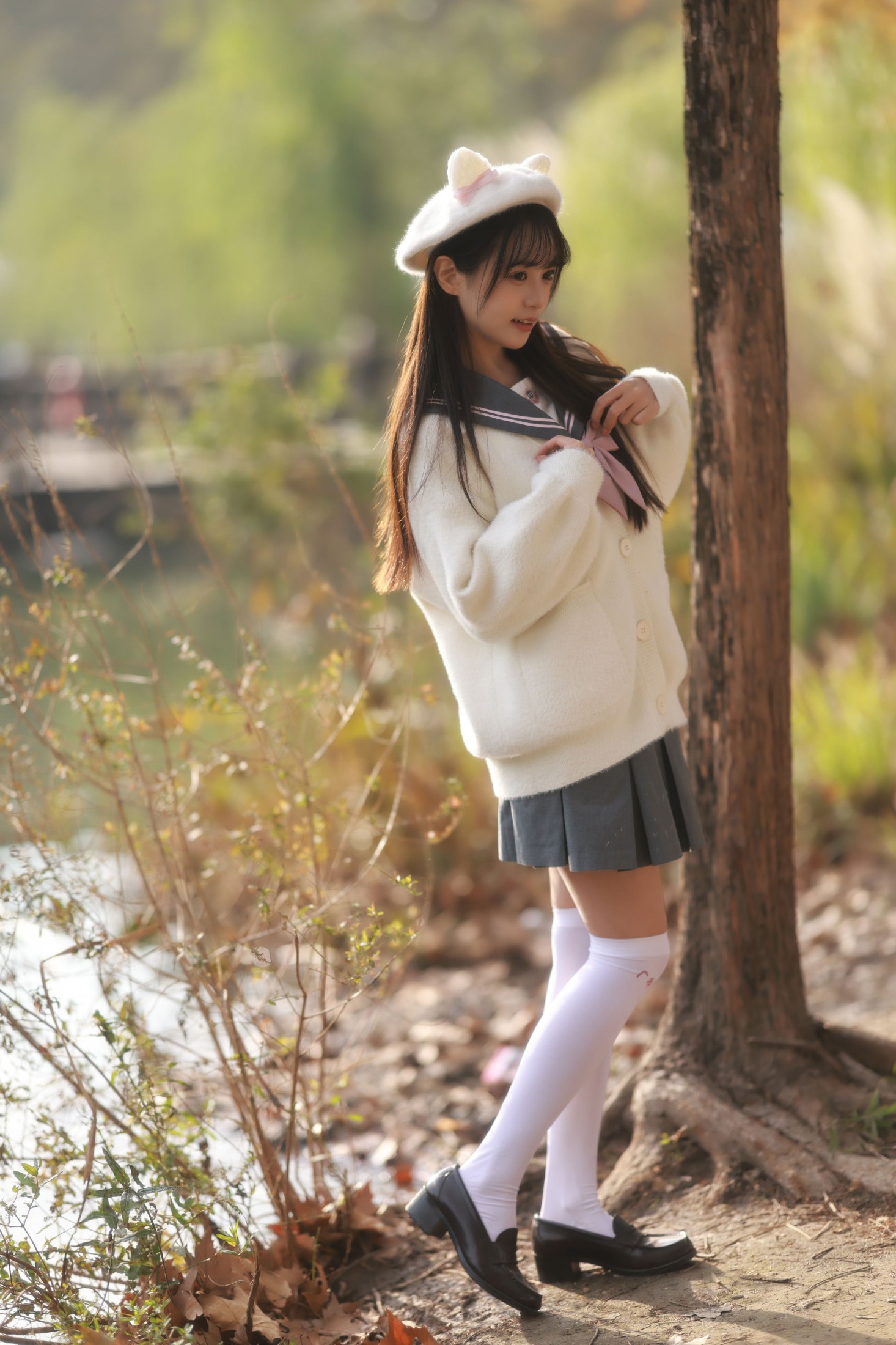 小亿 - 《今天是被落叶揉软的少女》[52P]