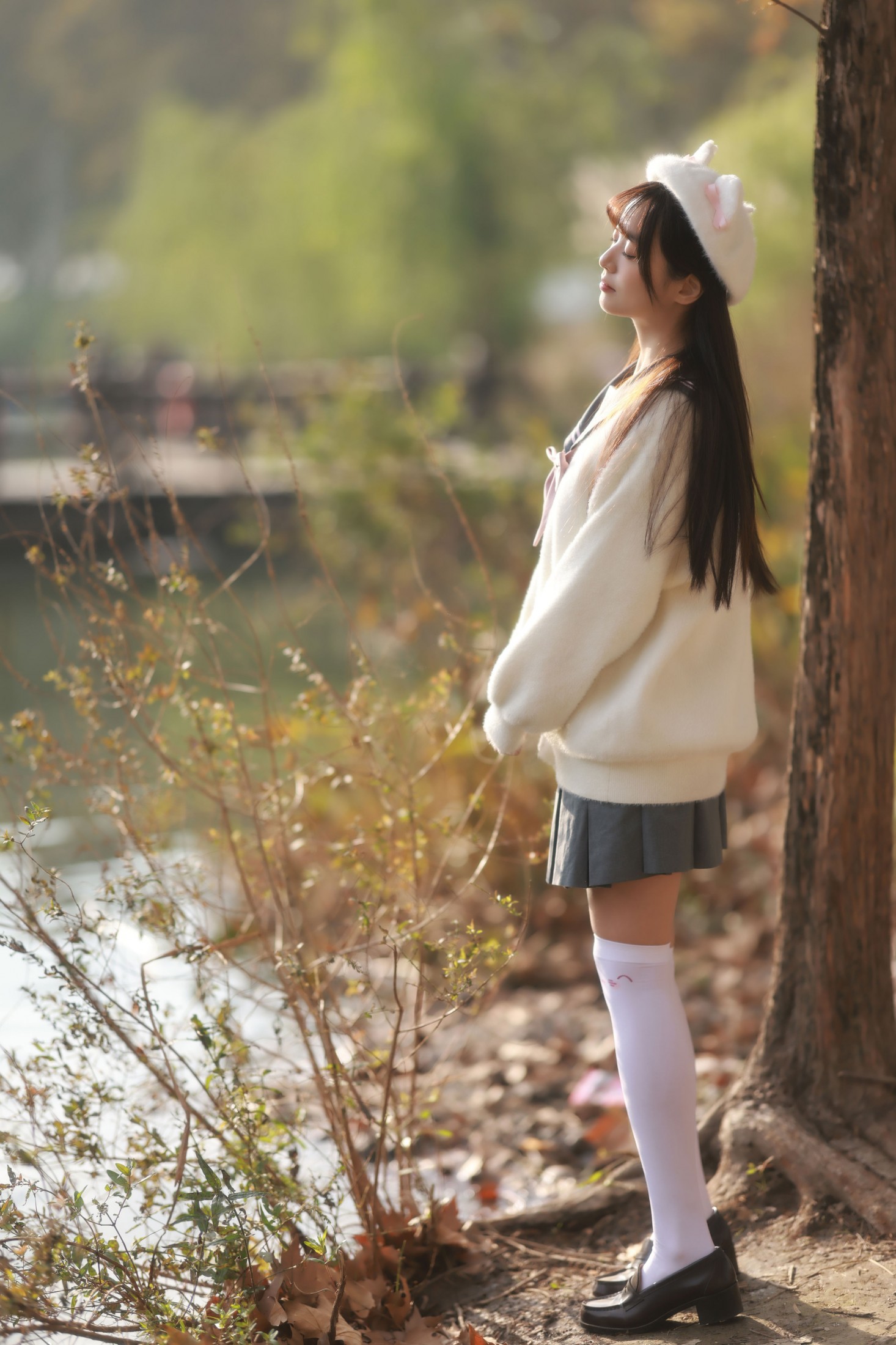 小亿 - 《今天是被落叶揉软的少女》[52P]