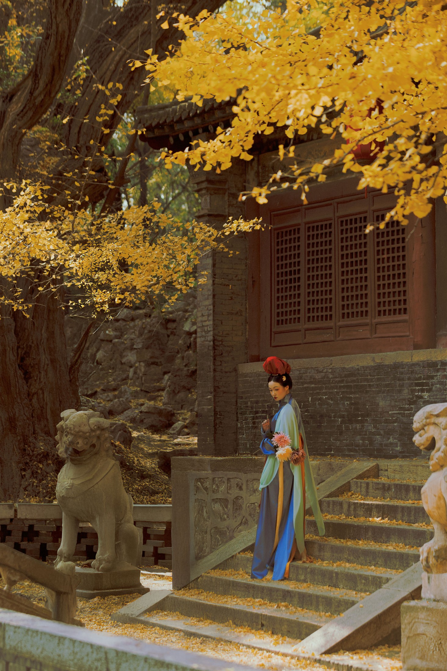 旻天吃神马 - 《仿晋祠宋侍女》[40P]