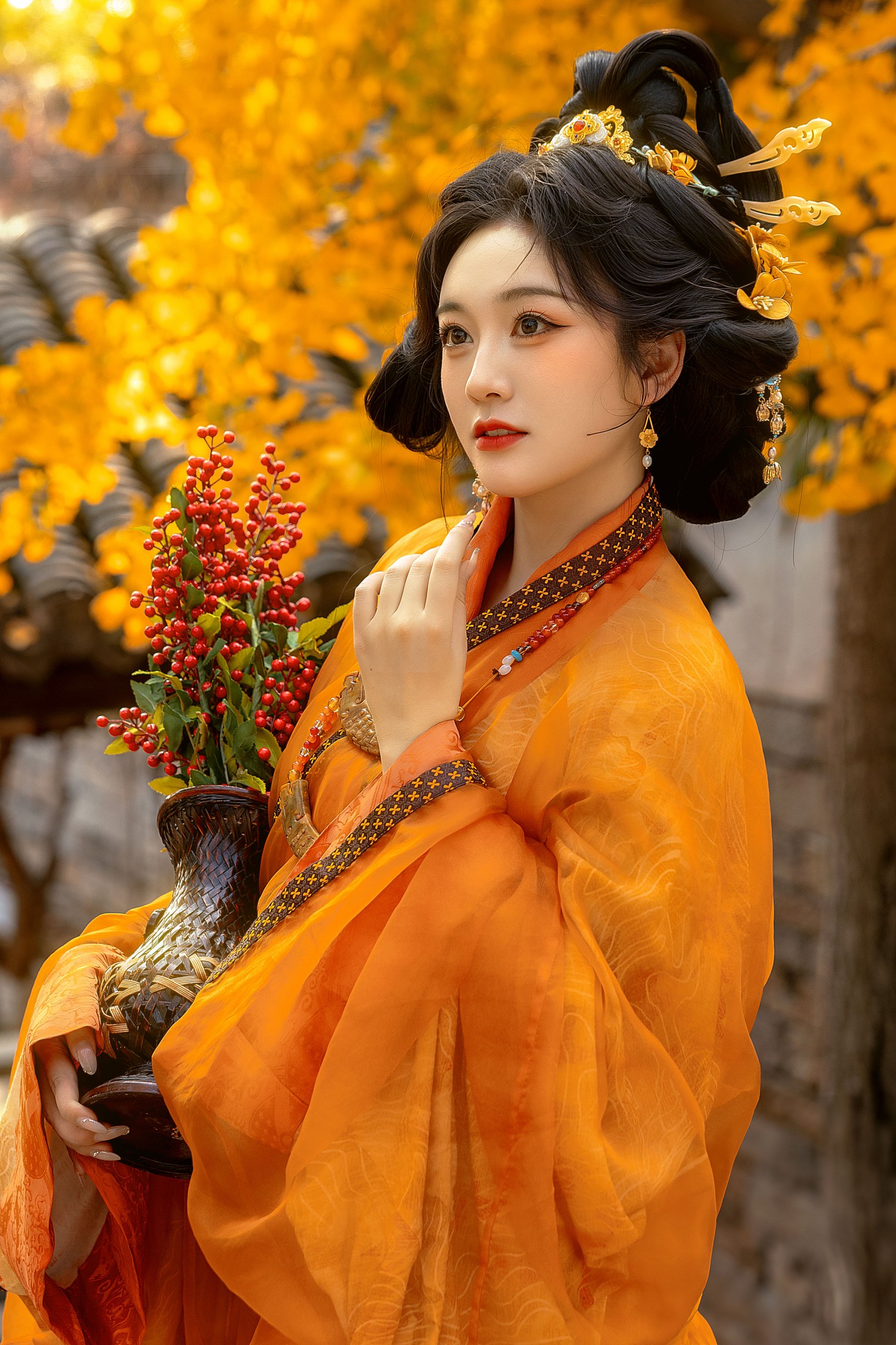 《“风吹一片叶，万物已惊秋”》[9P]