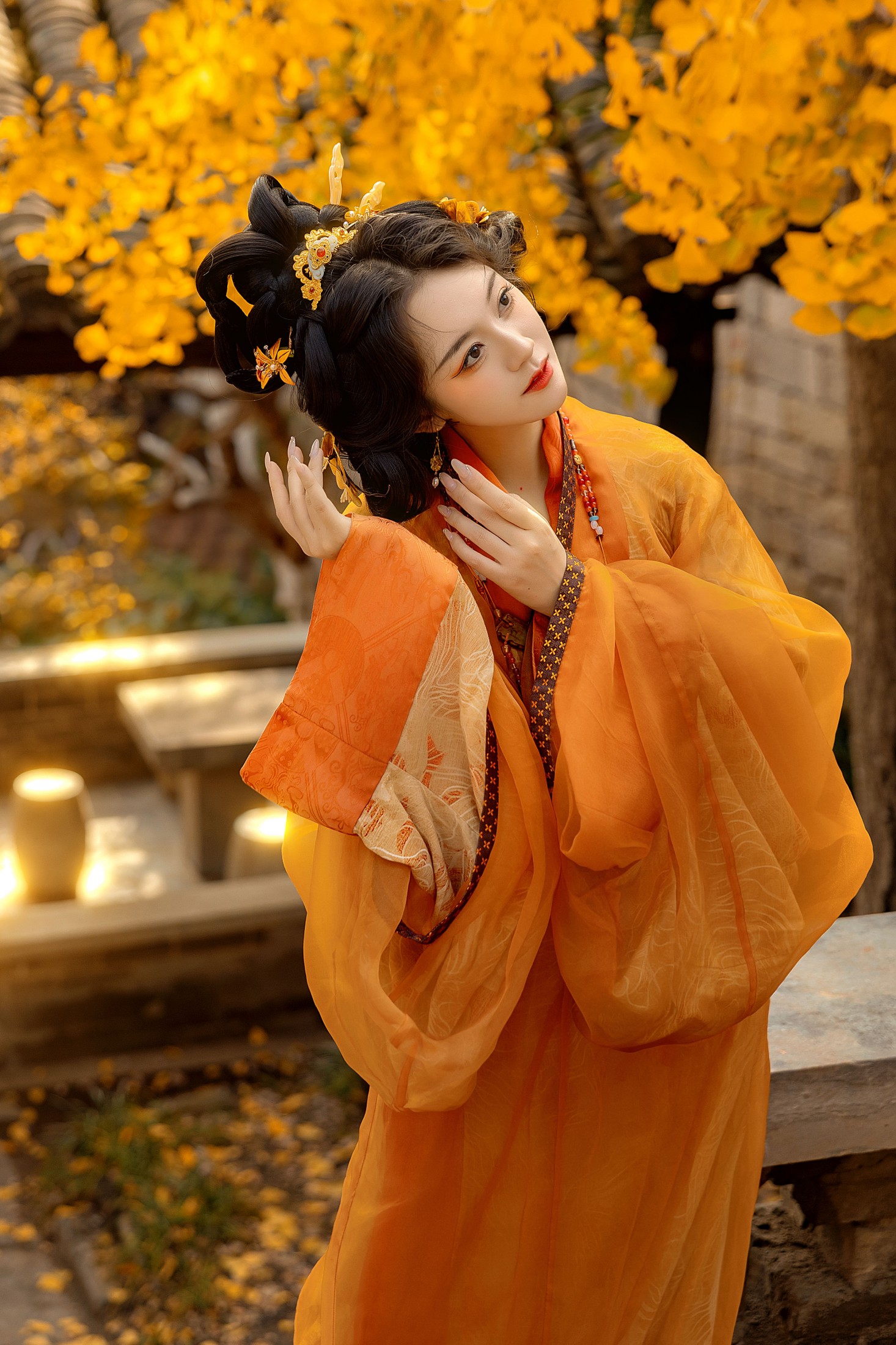 《“风吹一片叶，万物已惊秋”》[9P]