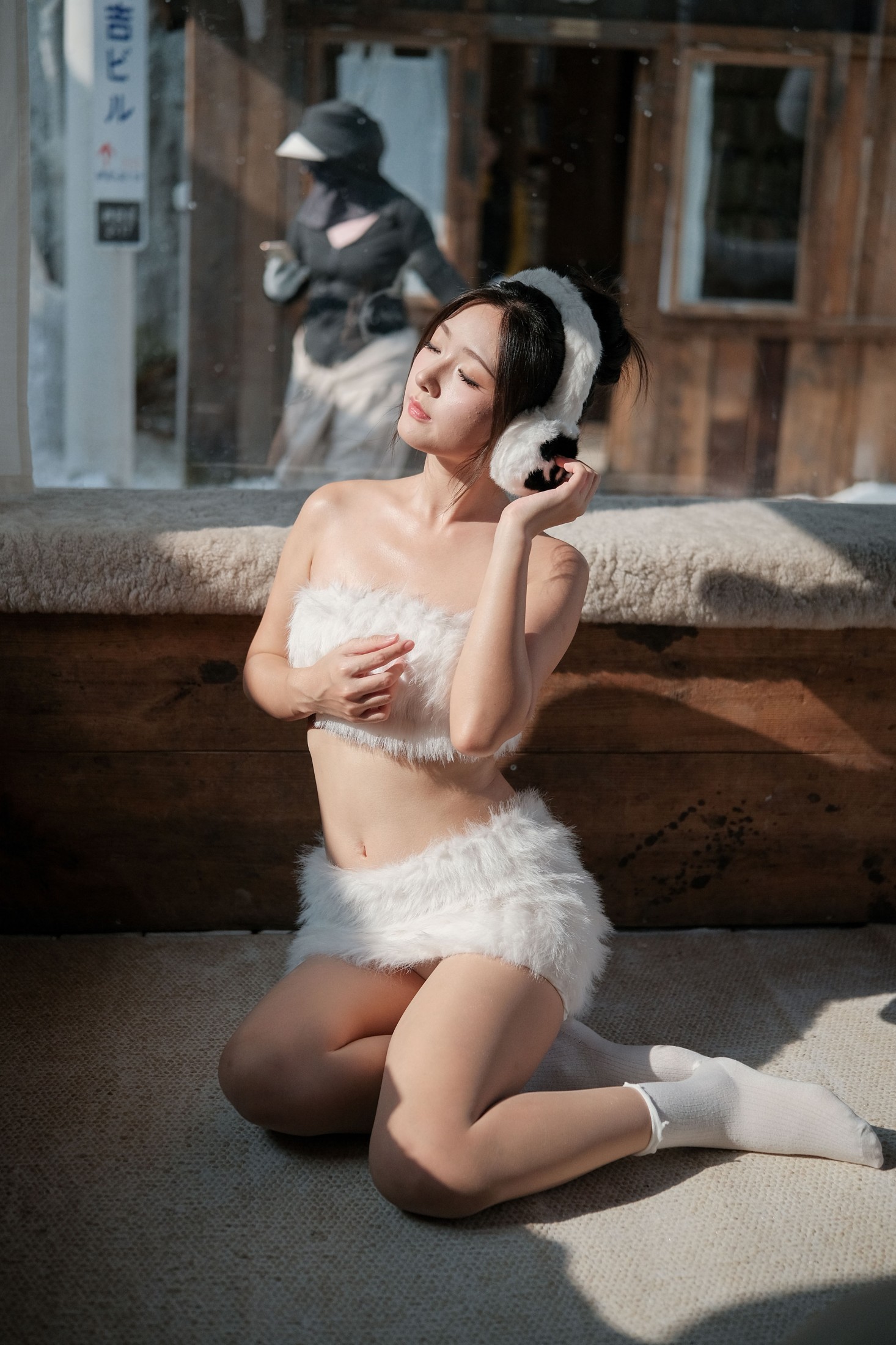 漩涡鸣子 - 《雪天出逃的软毛小兔》[46P]