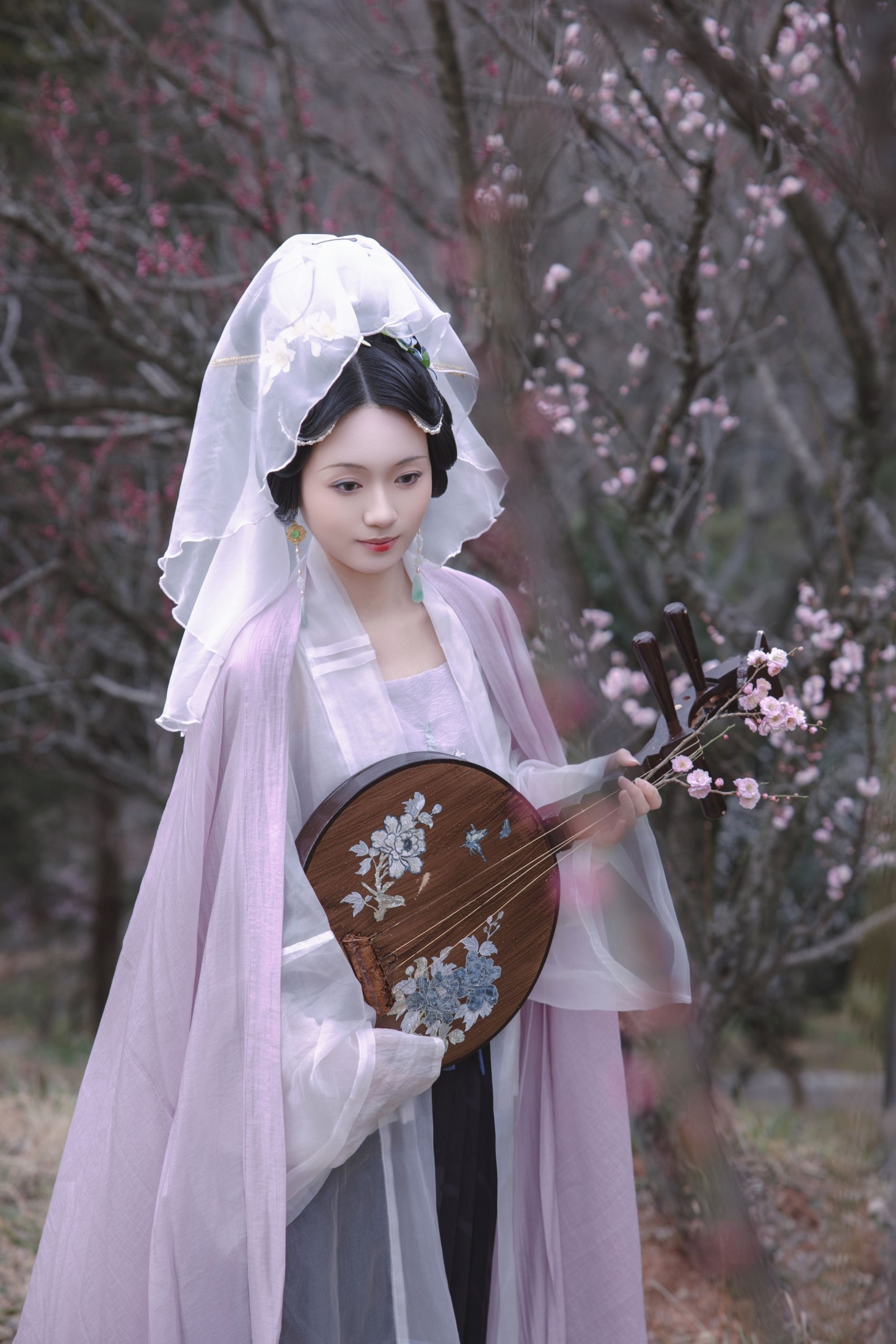 观湳 - 《倚东风，一笑嫣然》[9P]