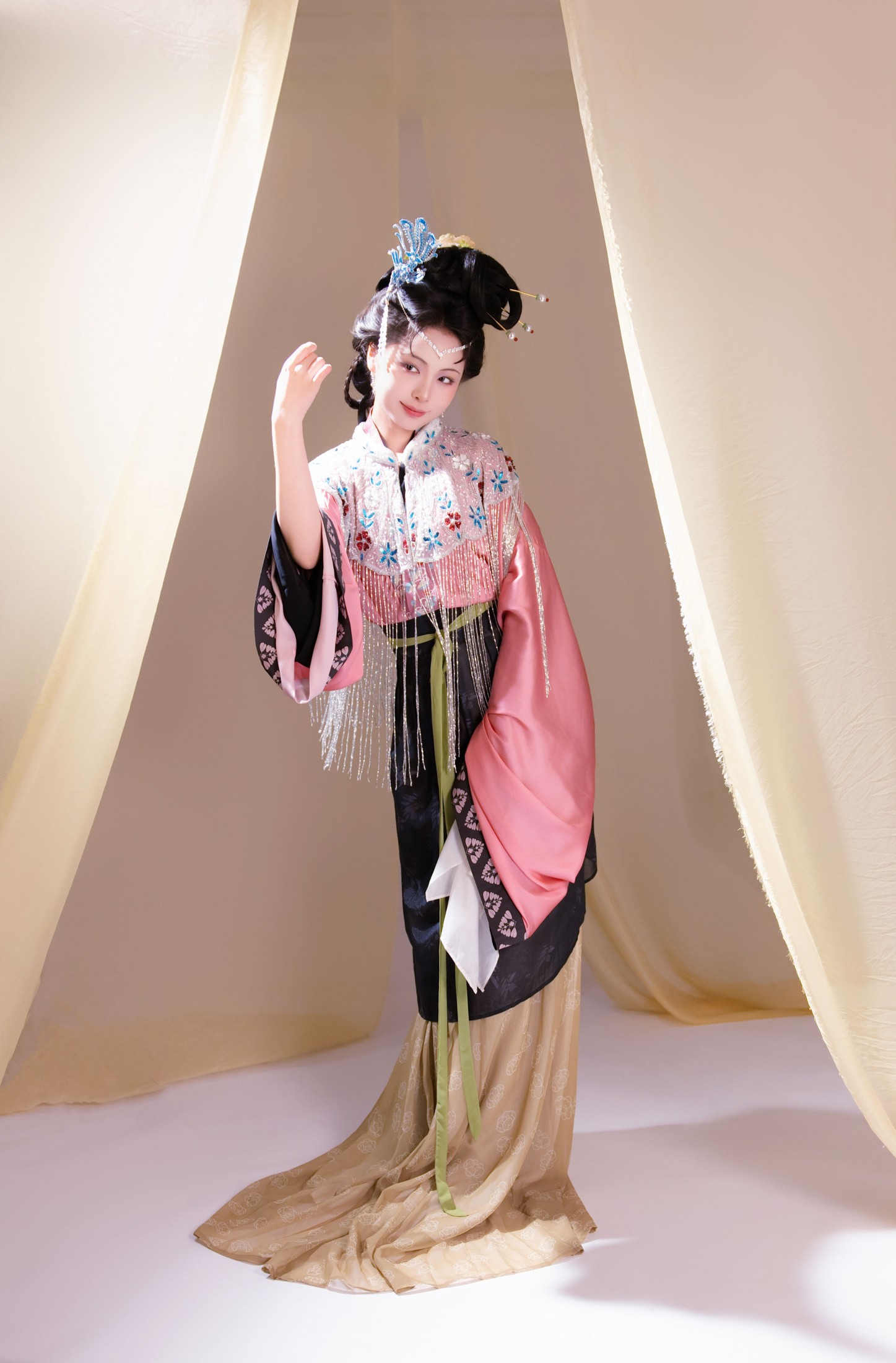 阿初鹅鹅 - 《小师傅请开门，我们想借宝寺避避雨》[9P]