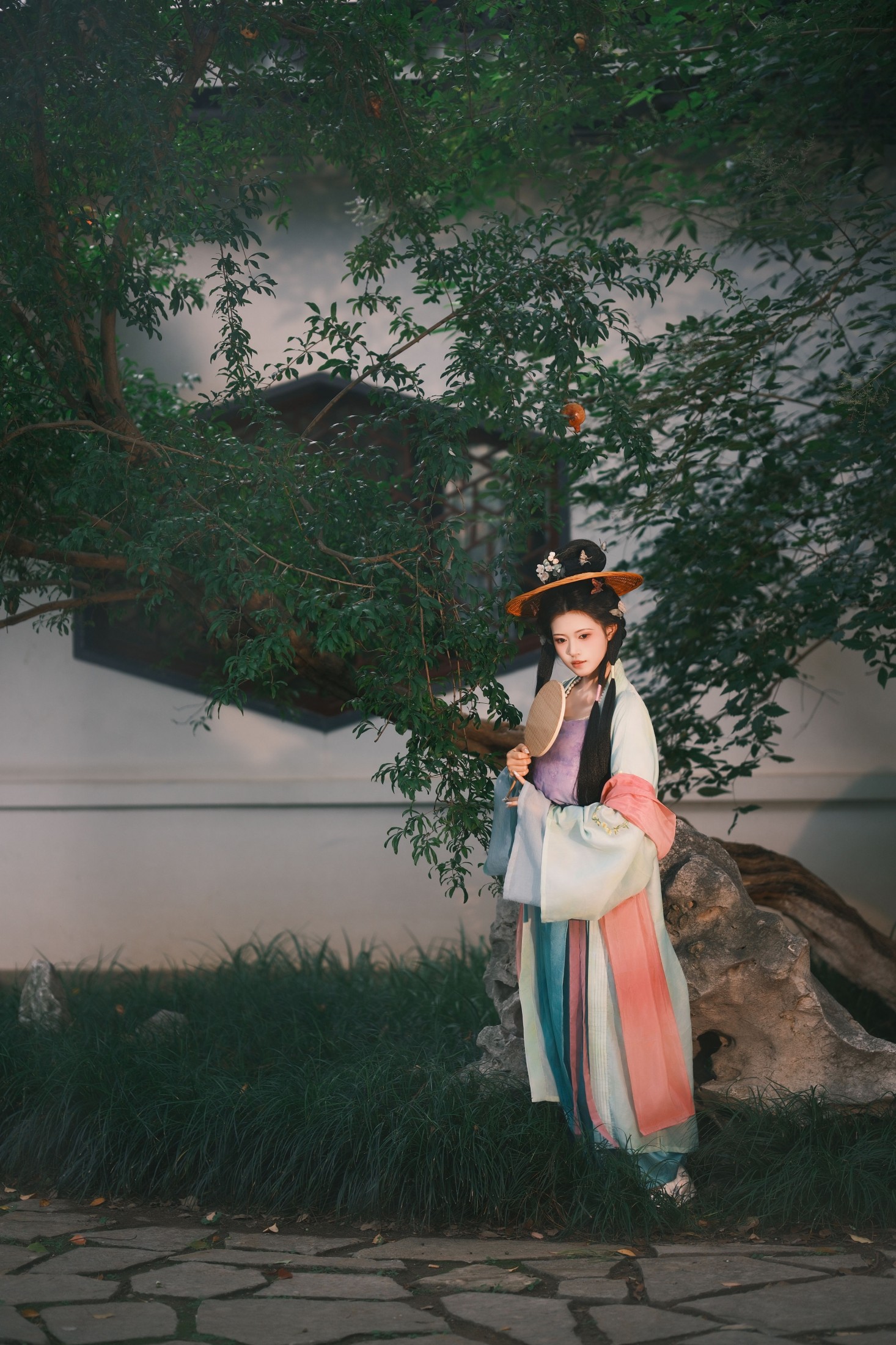 《蕉叶下》[28P]