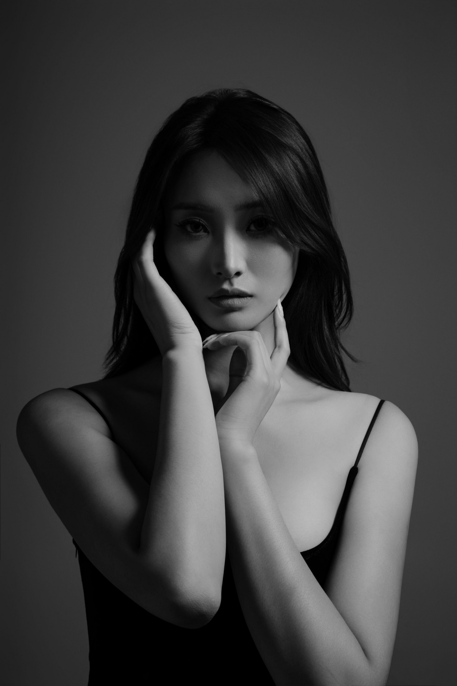 董不懂 – 《黑白肖像》[11P]